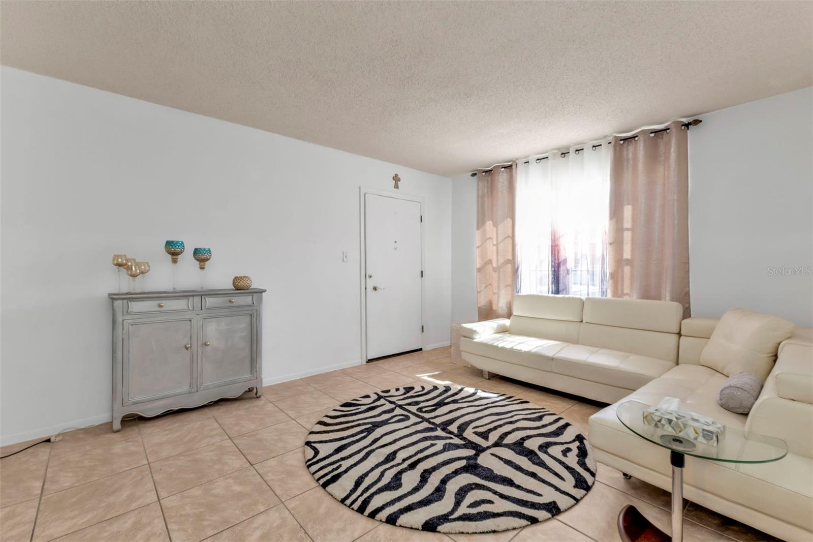 Image 5 of 35 For 4158 Tamiami Trail E5