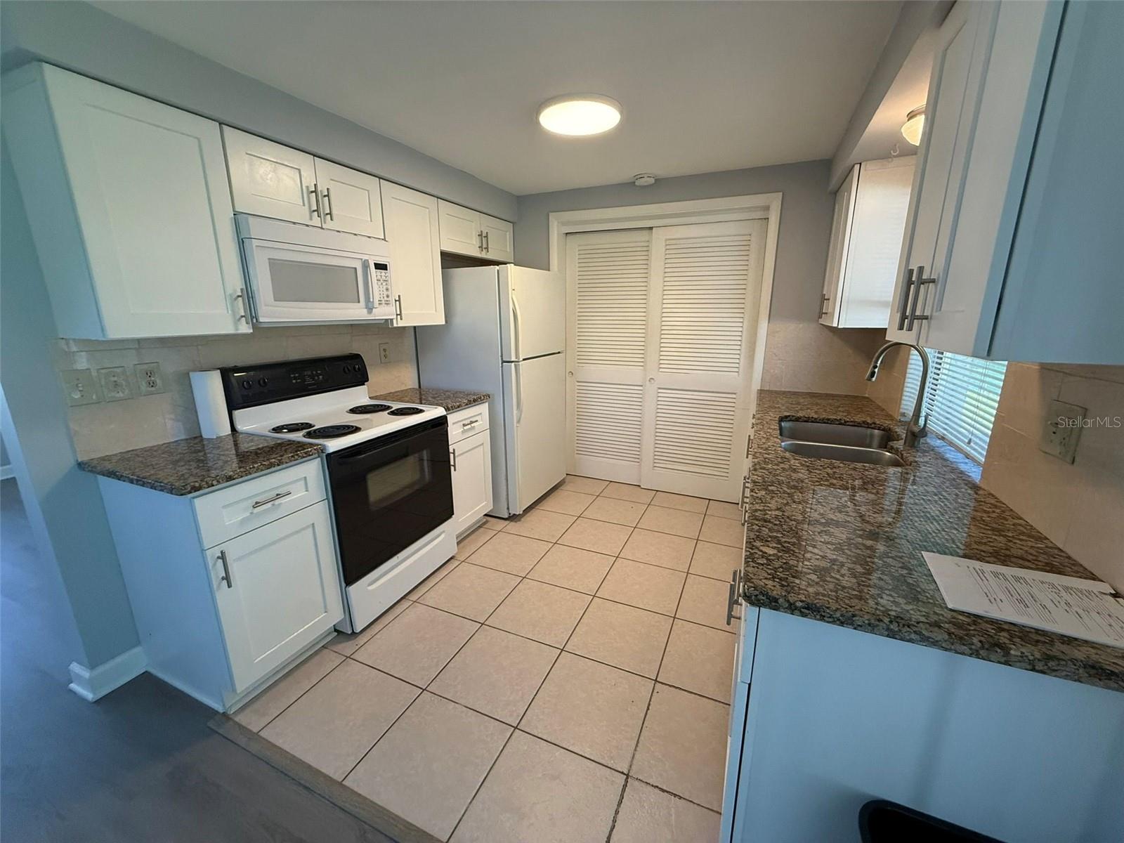 Image 6 of 15 For 581 Grove Avenue Nw