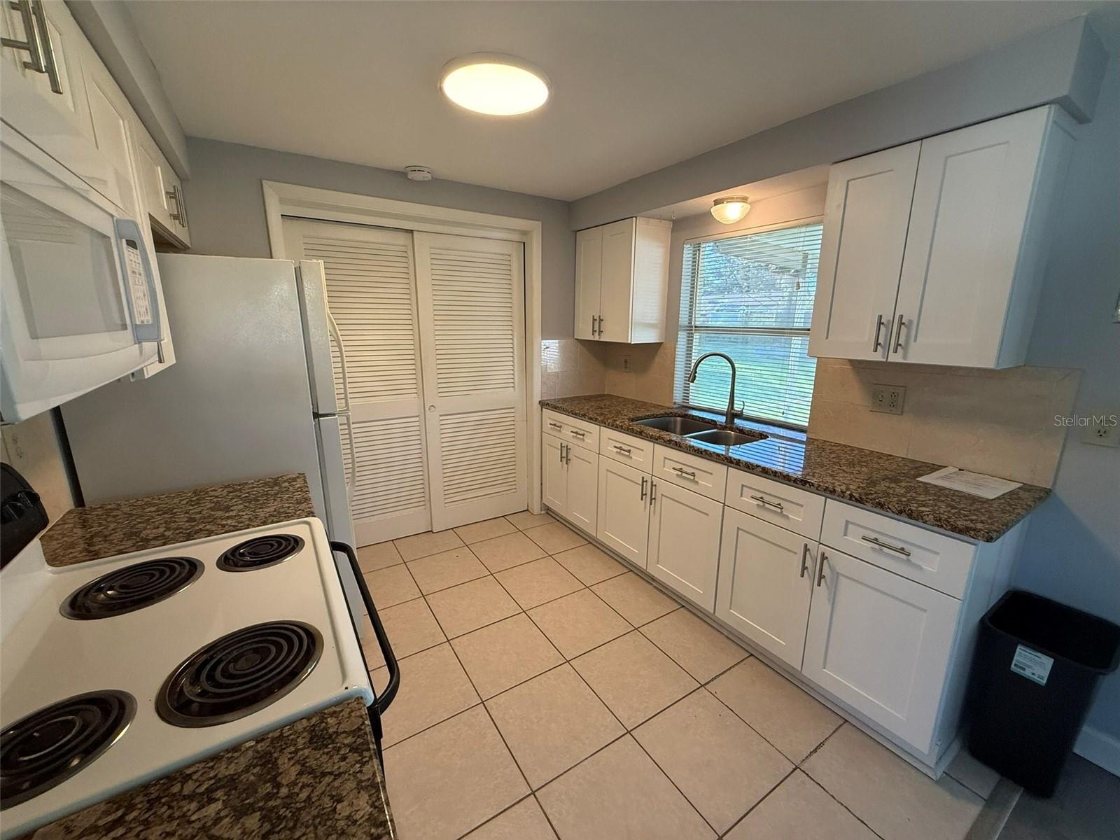 Image 7 of 15 For 581 Grove Avenue Nw