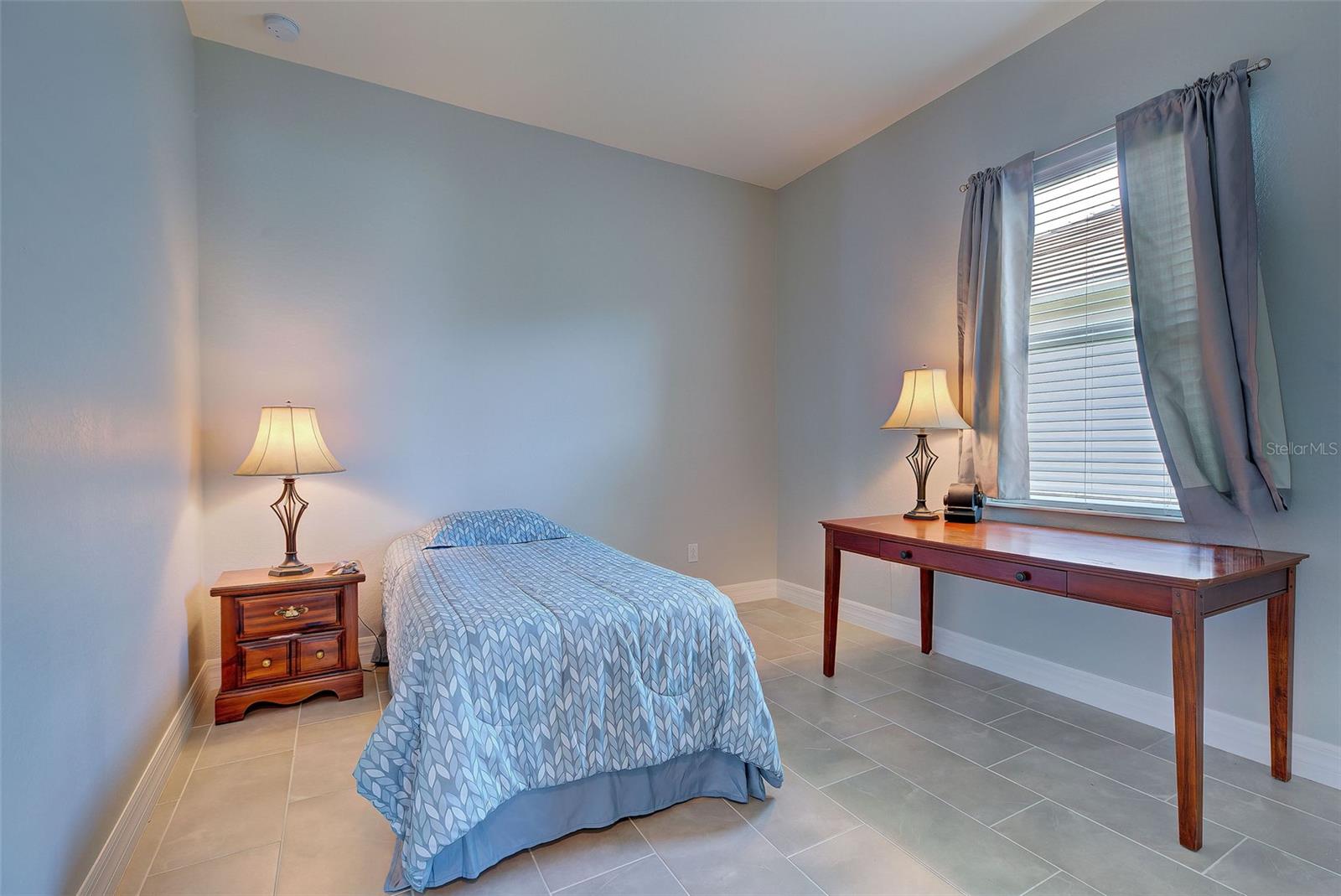 Image 18 of 41 For 15240 Spanish Point Drive