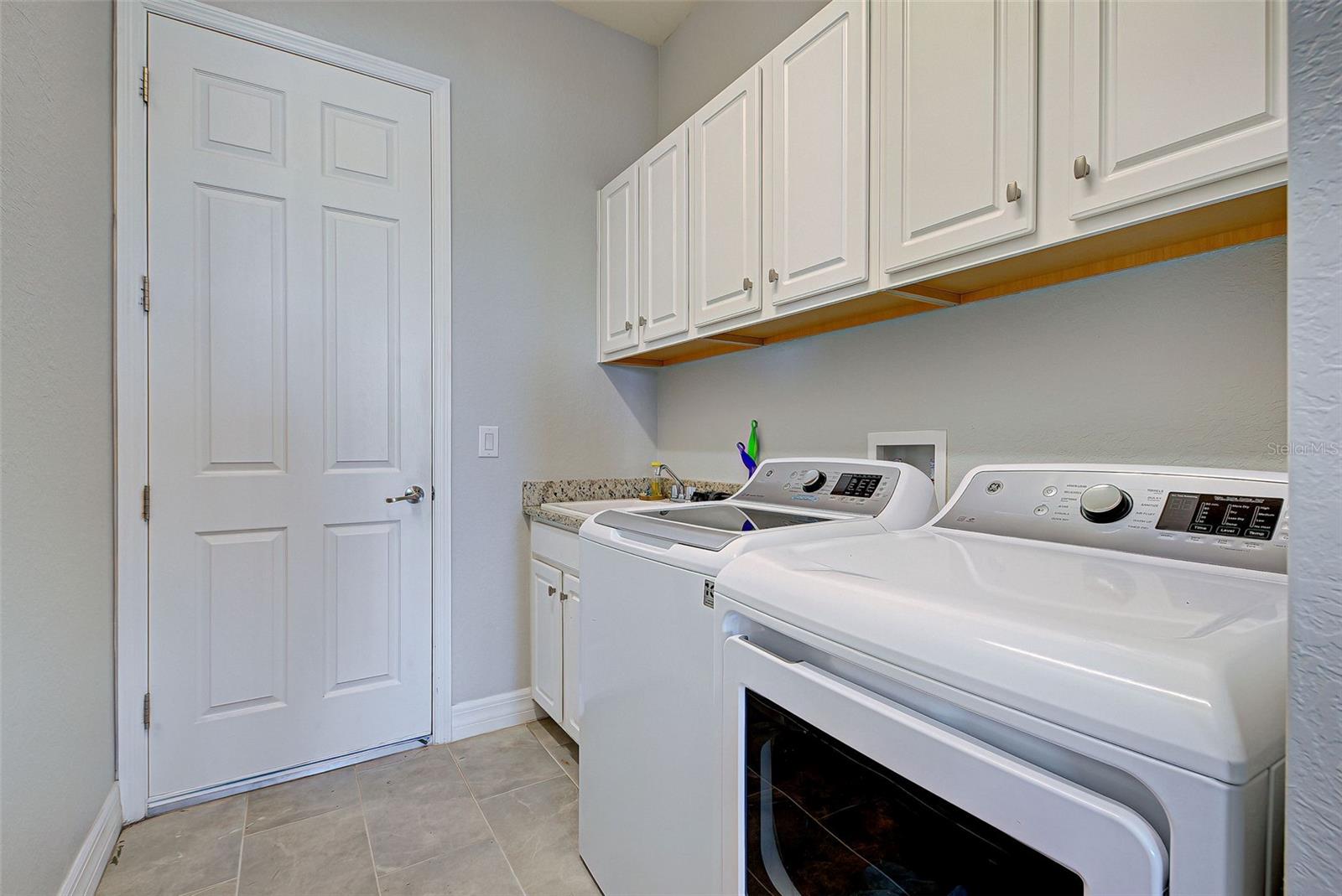 Image 22 of 41 For 15240 Spanish Point Drive