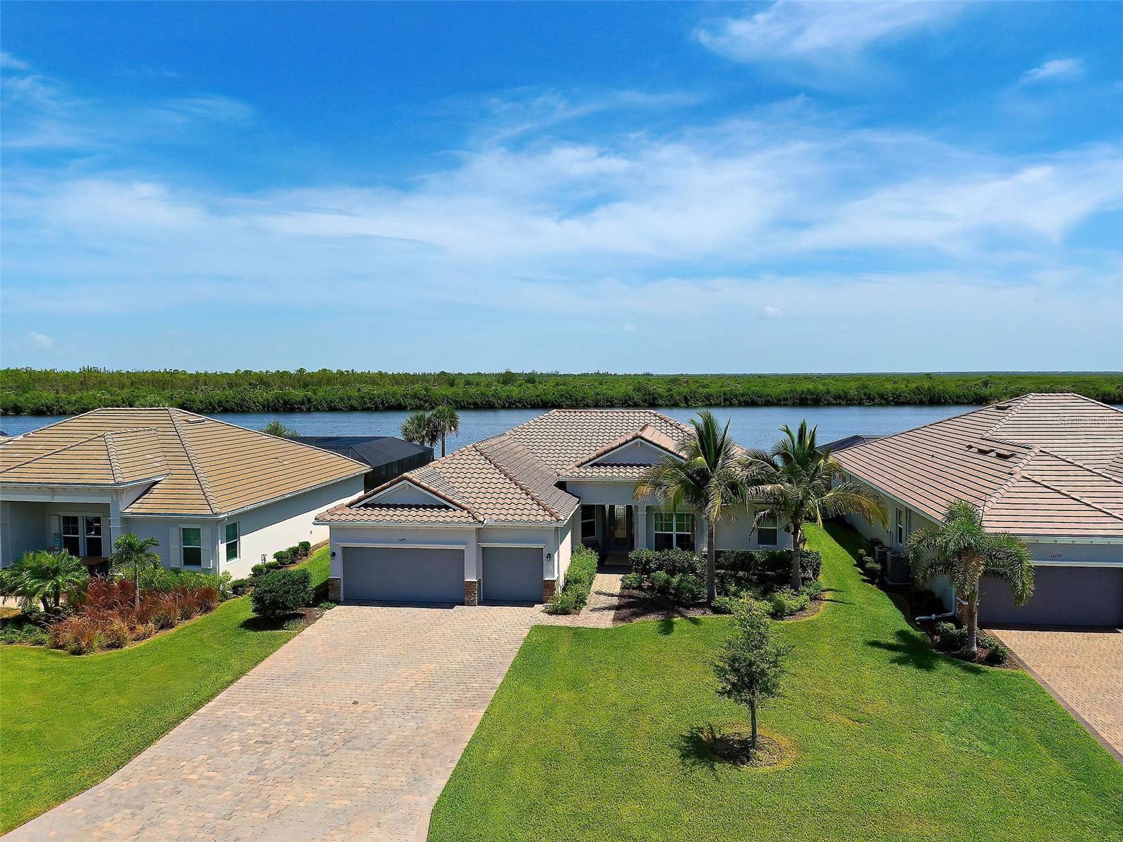 Image 32 of 41 For 15240 Spanish Point Drive