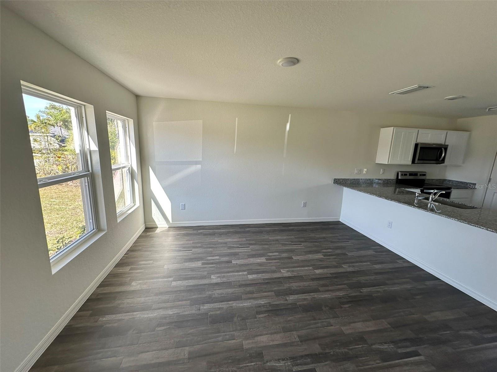 Image 2 of 18 For 1242 Autumn Street