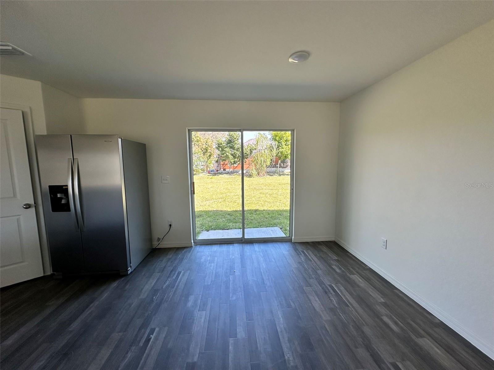 Image 4 of 18 For 1242 Autumn Street
