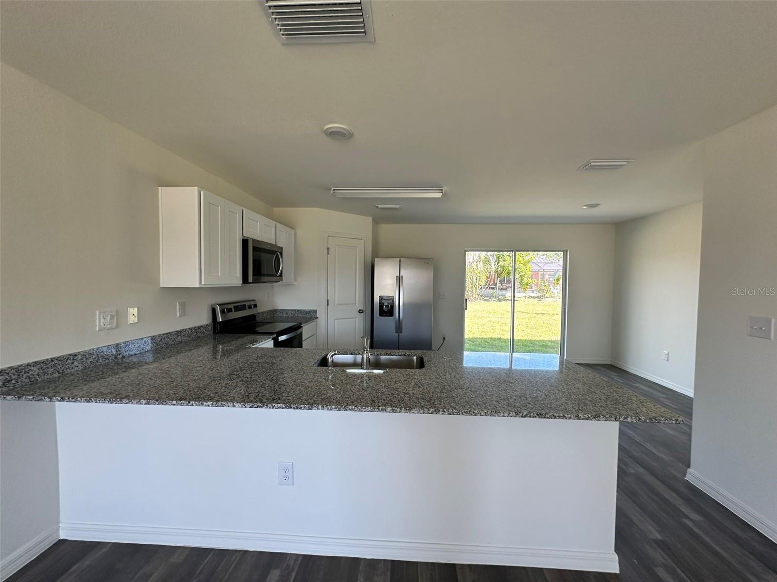 Image 5 of 18 For 1242 Autumn Street