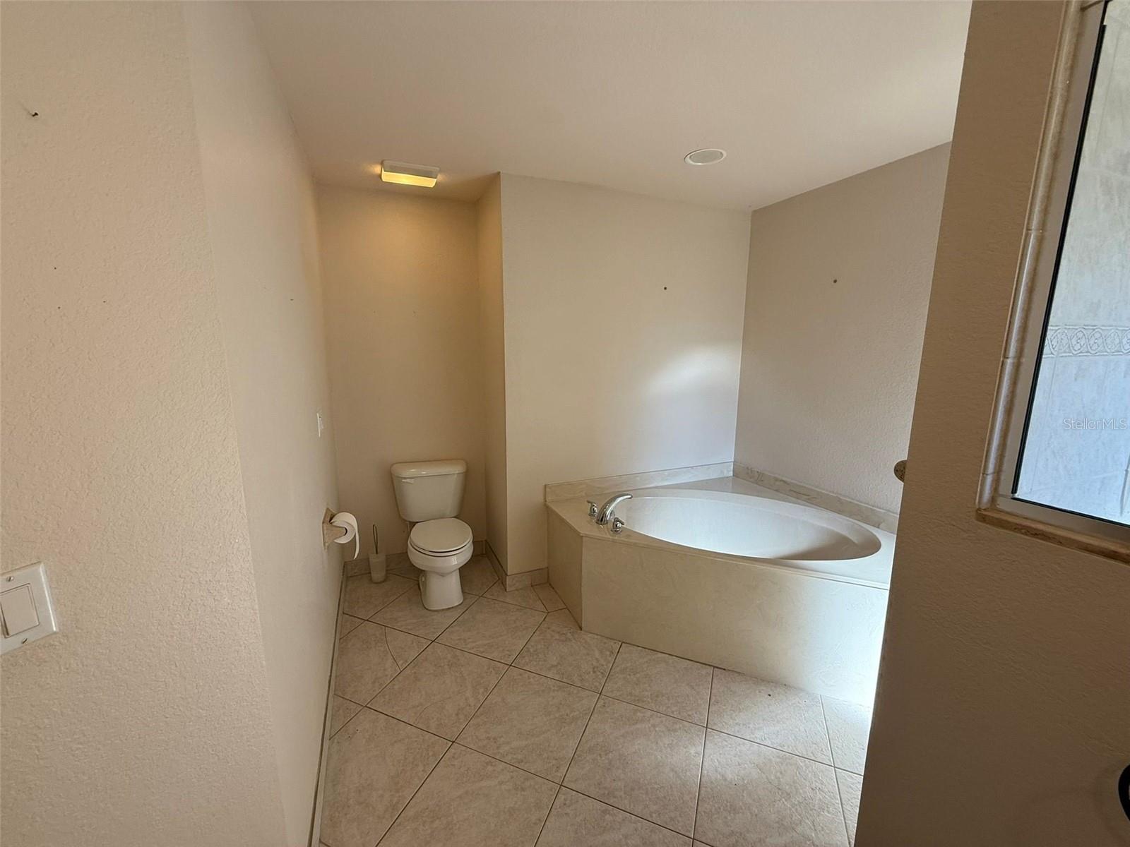 Image 10 of 16 For 14399 Morristown Ave