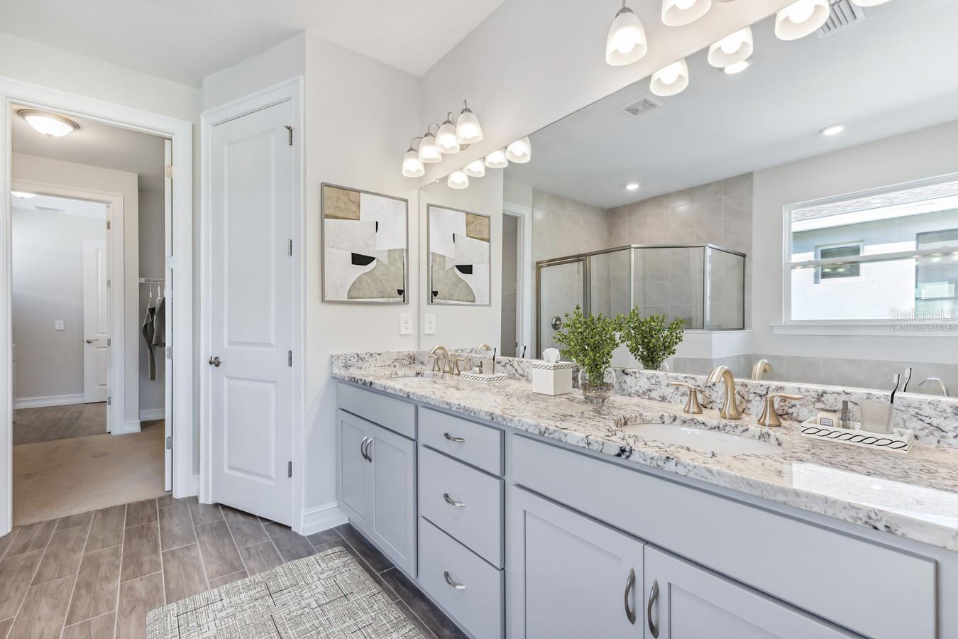 Image 3 of 36 For 16008 Crofton Springs Way