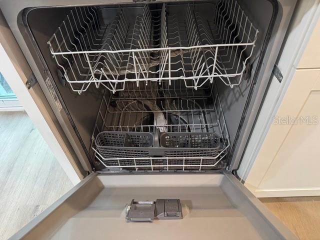 Image 31 of 44 For 972 Ponderosa Road