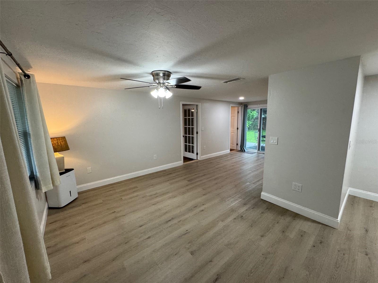 Image 5 of 44 For 972 Ponderosa Road