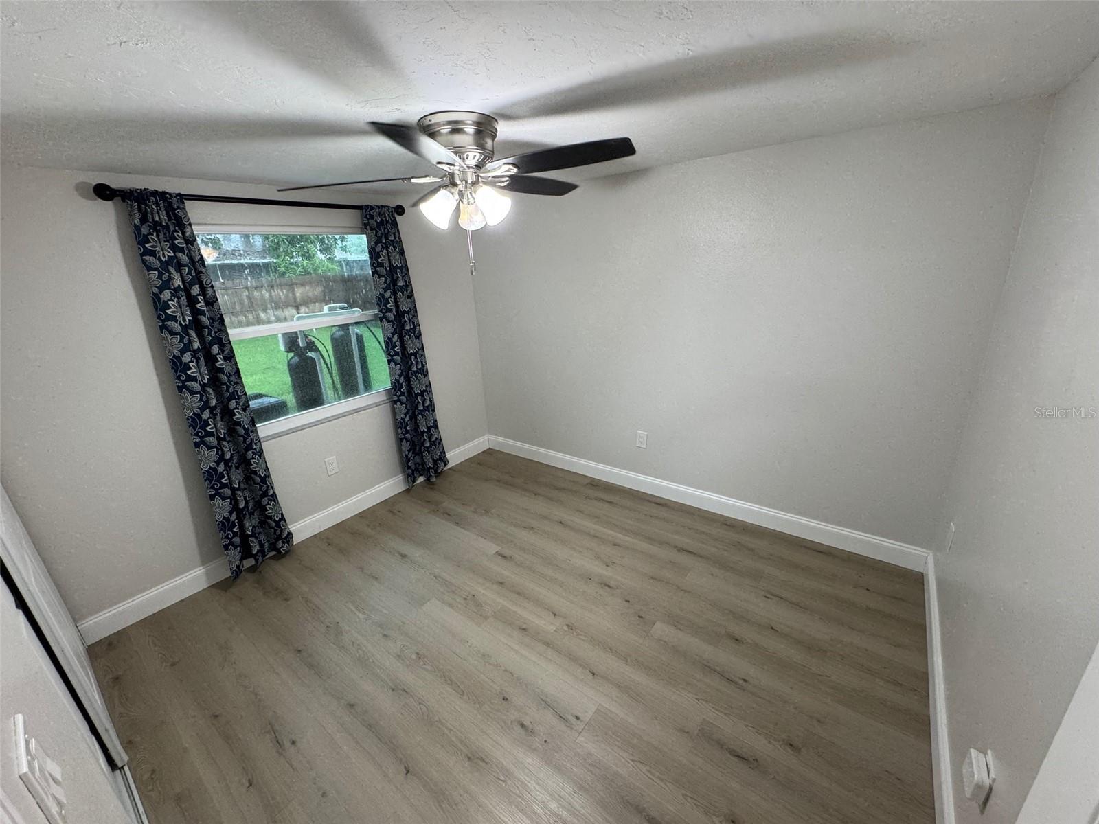 Image 9 of 44 For 972 Ponderosa Road