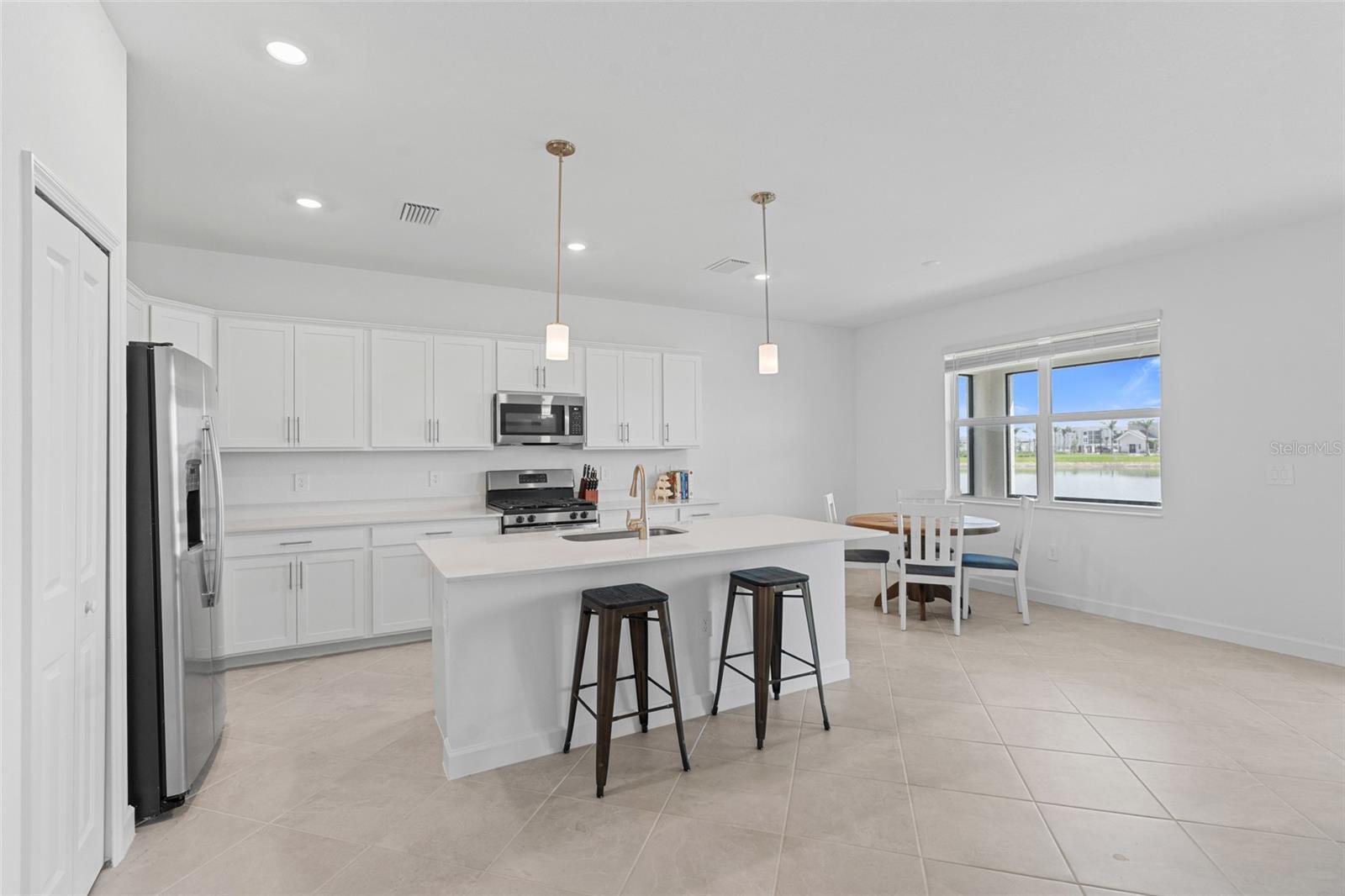 Image 10 of 72 For 15096 Anchorage Road