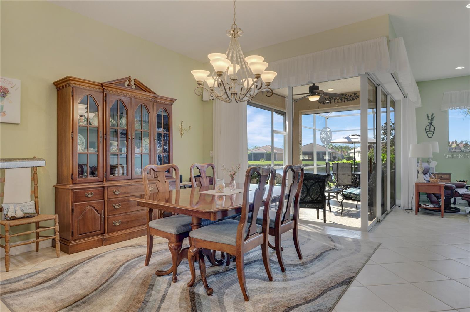 Image 18 of 48 For 8899 Eagle Bay Court
