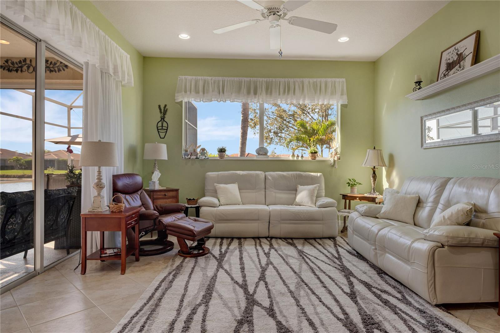 Image 20 of 48 For 8899 Eagle Bay Court