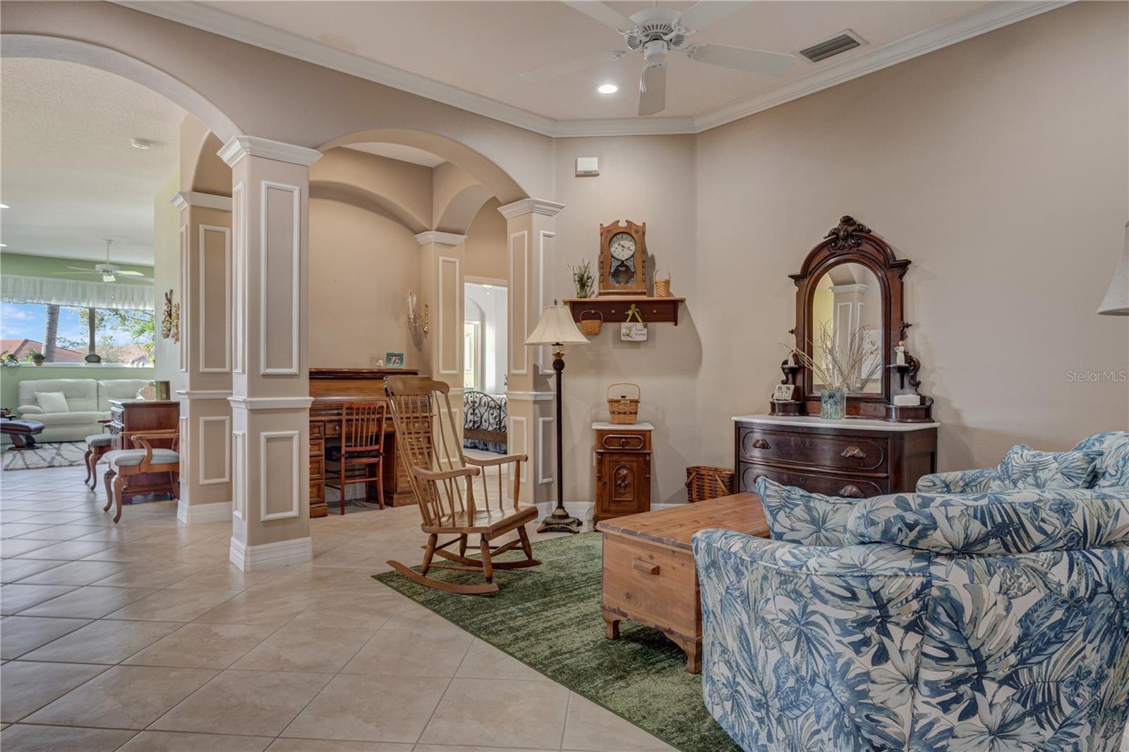 Image 7 of 48 For 8899 Eagle Bay Court
