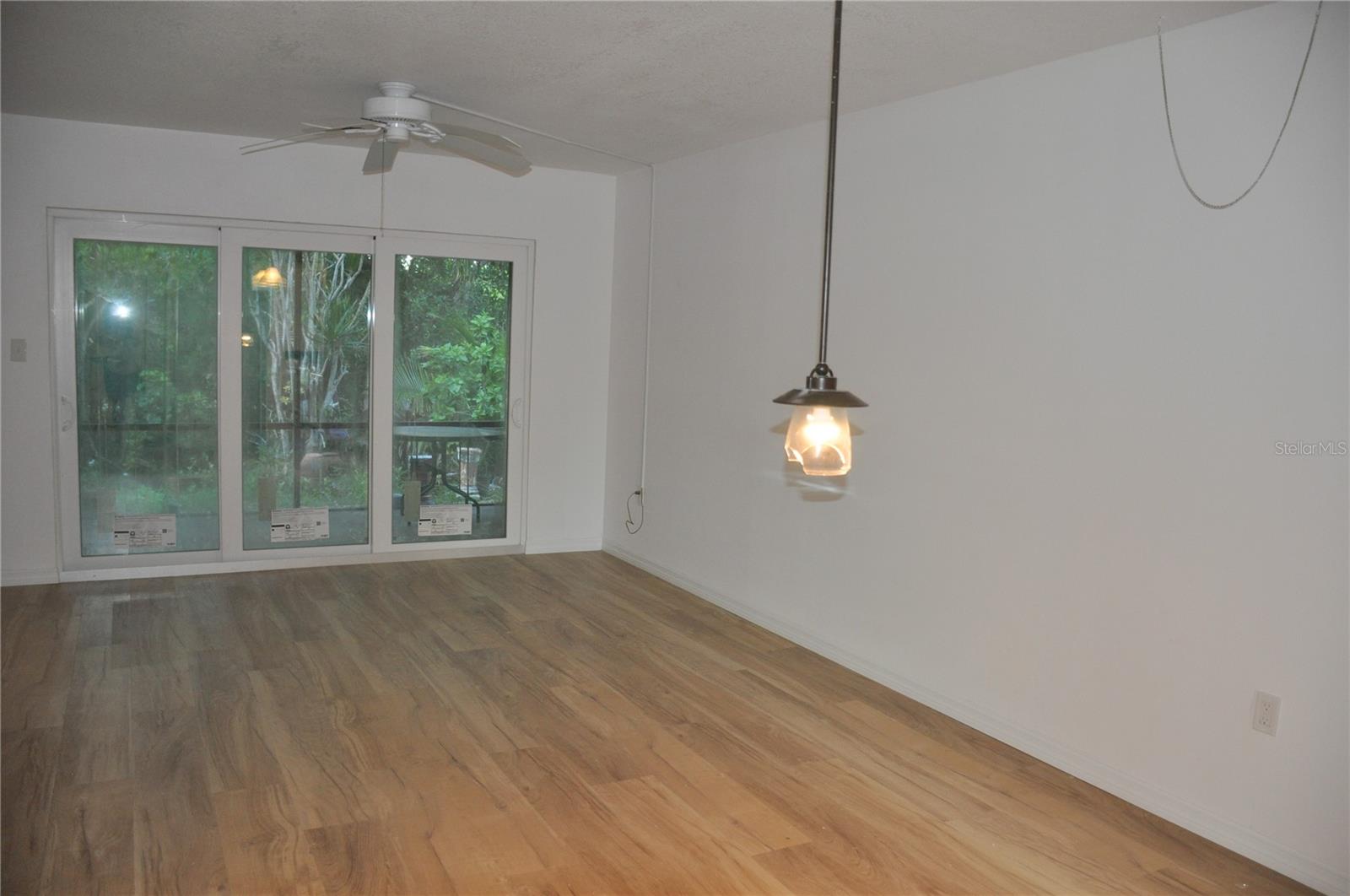 Image 10 of 28 For 1020 Marion Avenue 50