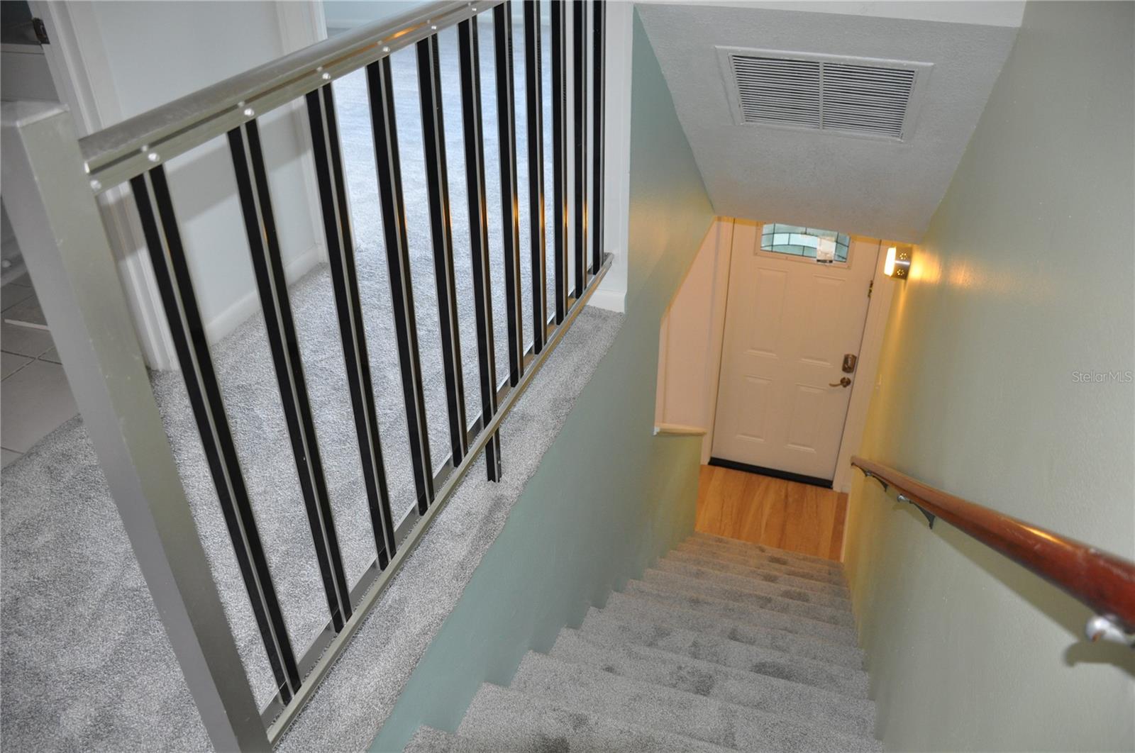 Image 24 of 28 For 1020 Marion Avenue 50