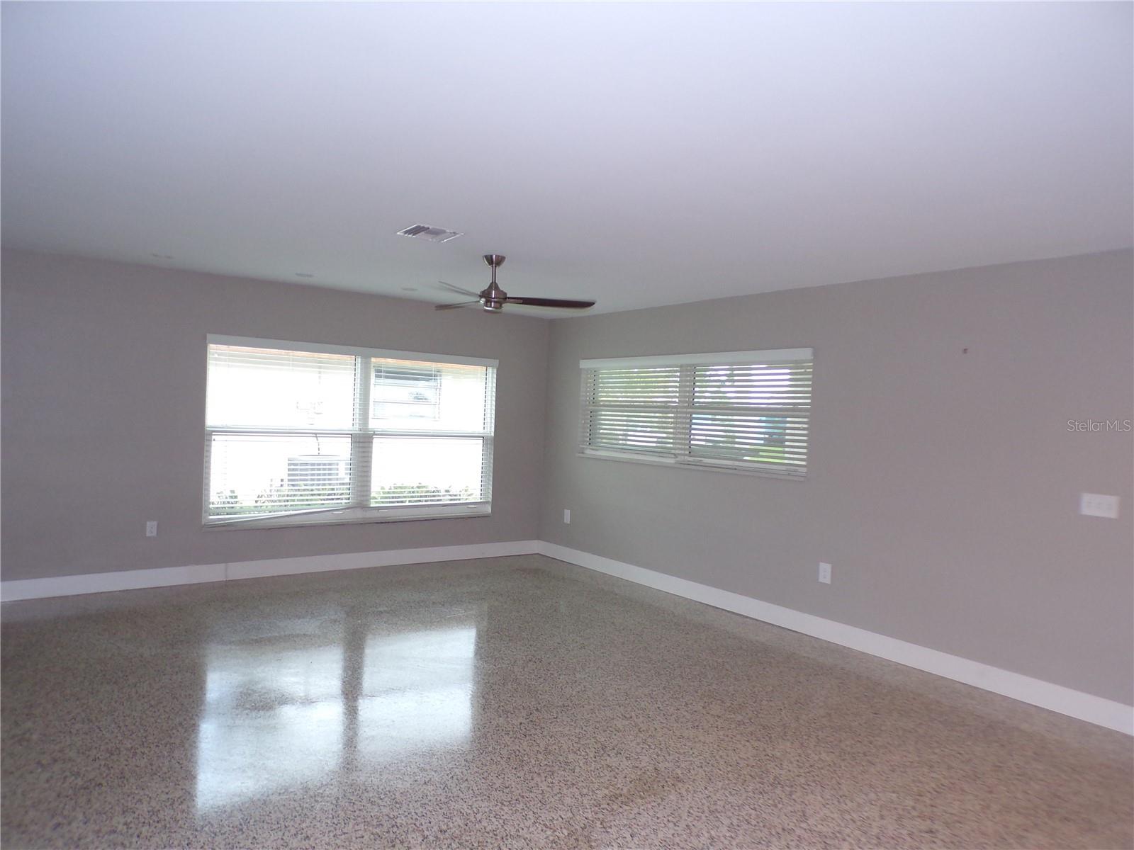 Image 4 of 44 For 2195 Gulfview Road