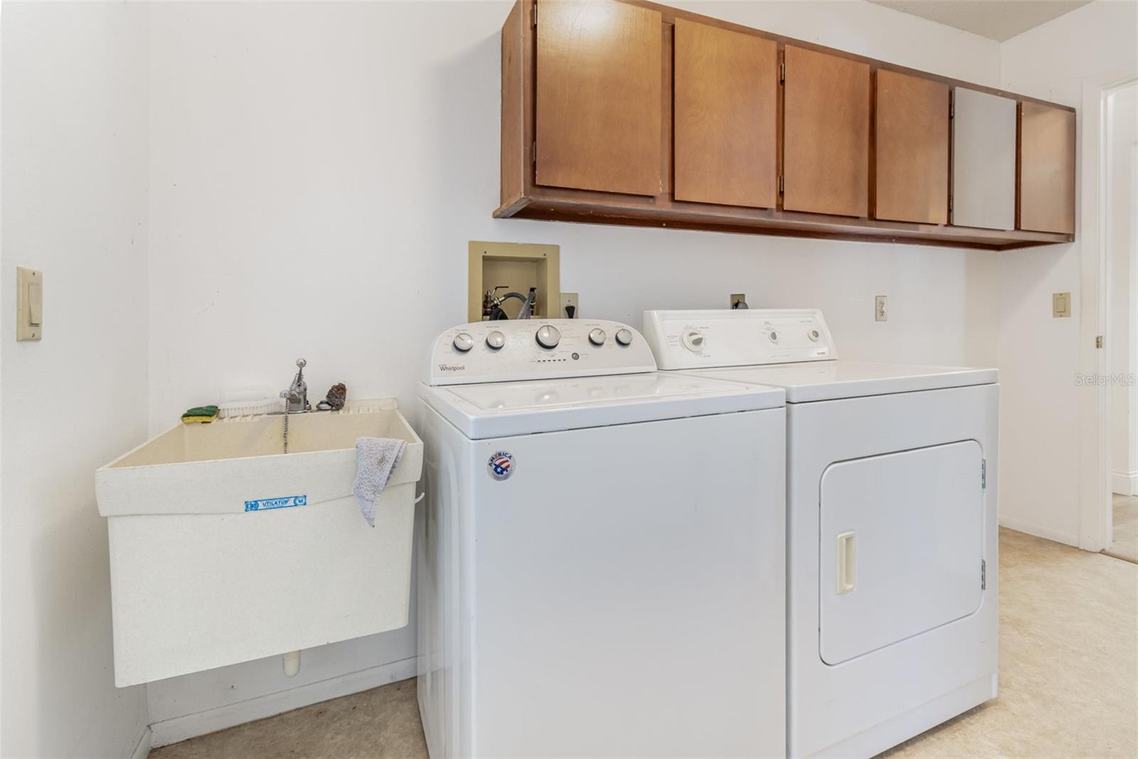 Image 10 of 26 For 535 Ramblewood Street