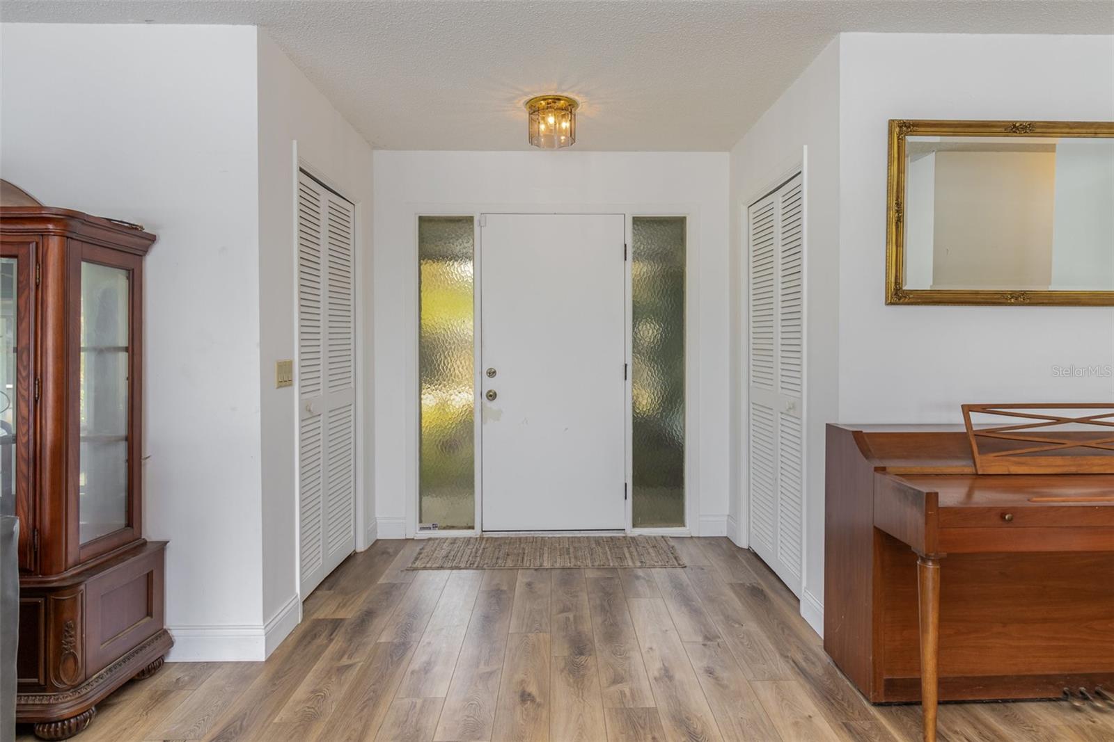 Image 4 of 26 For 535 Ramblewood Street