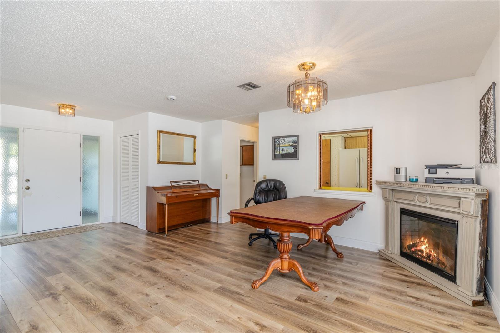 Image 6 of 26 For 535 Ramblewood Street