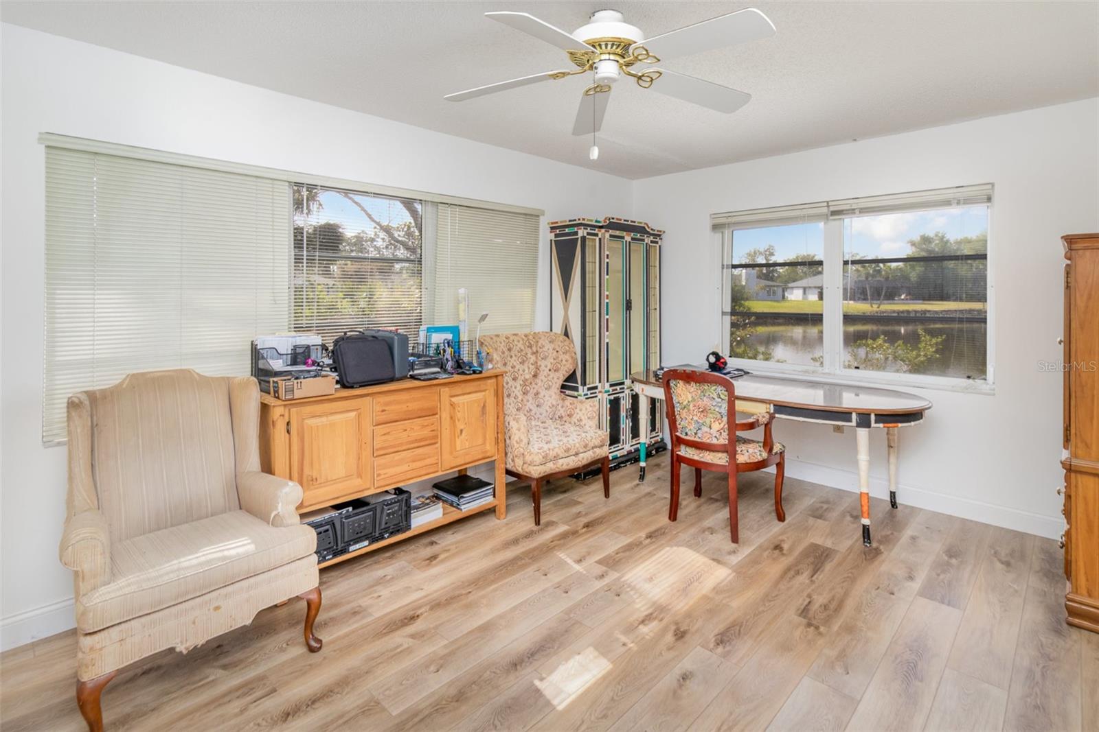 Image 9 of 26 For 535 Ramblewood Street