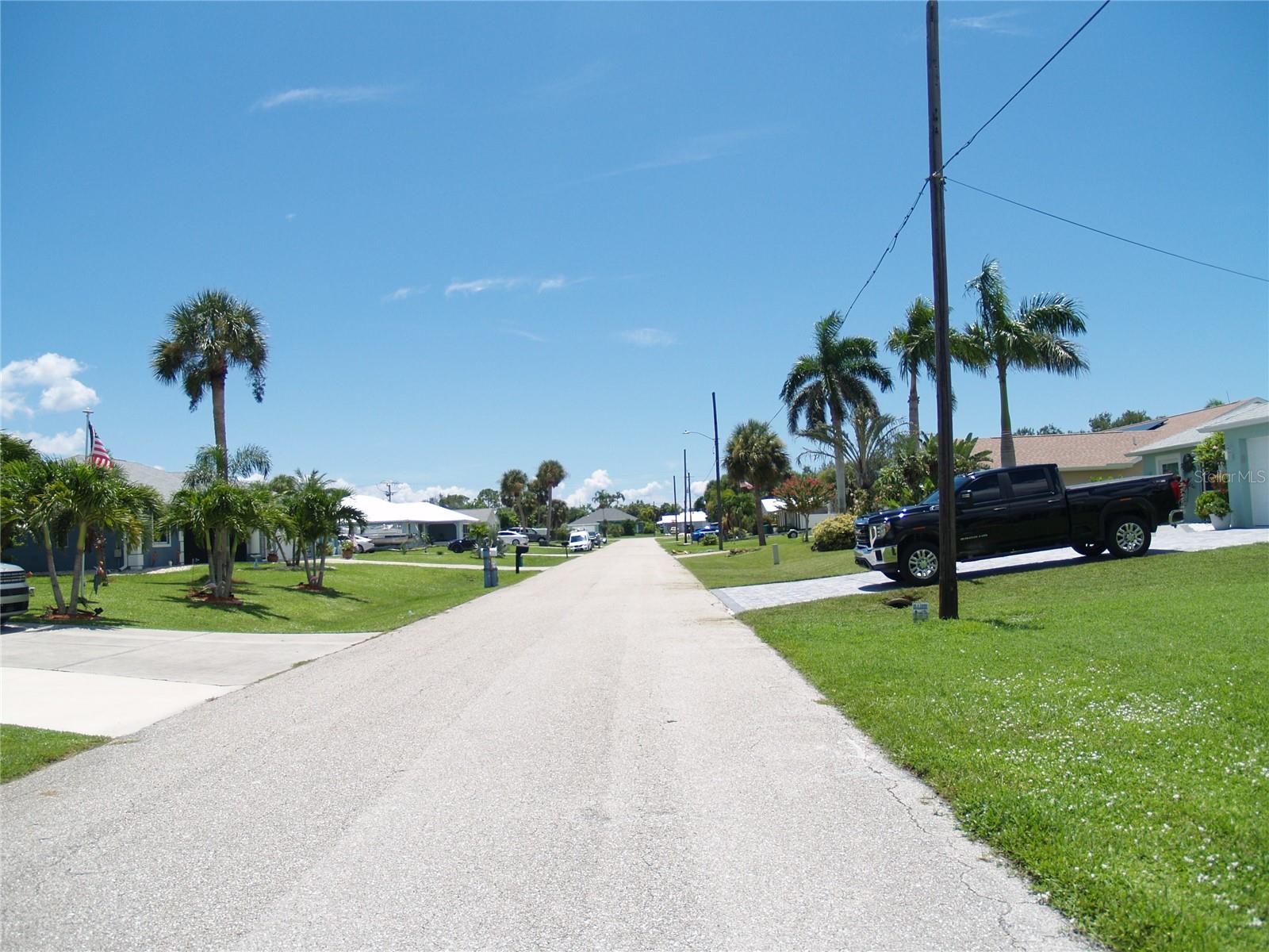 Image 13 of 18 For 18443 Briggs Circle