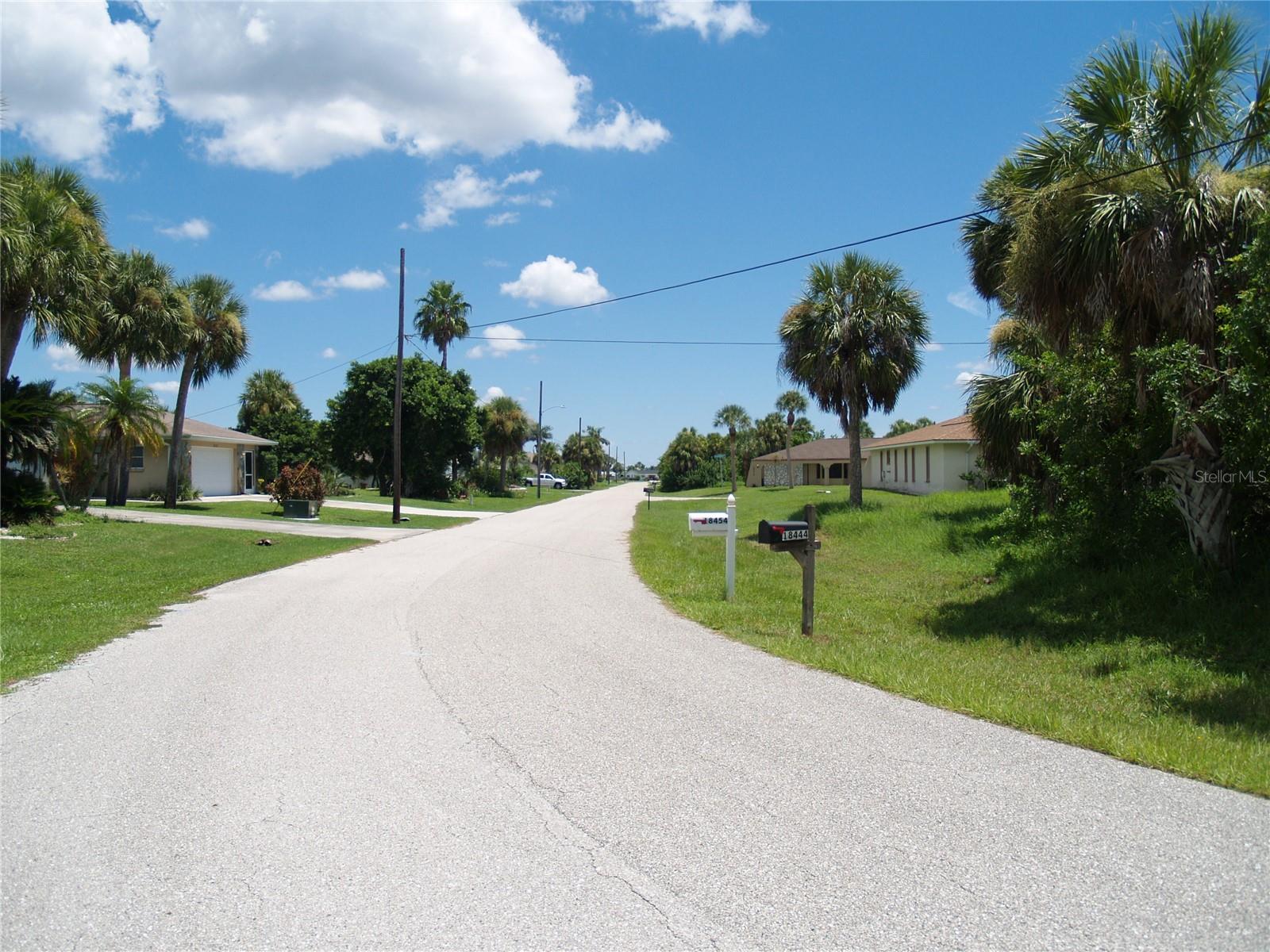 Image 15 of 18 For 18443 Briggs Circle