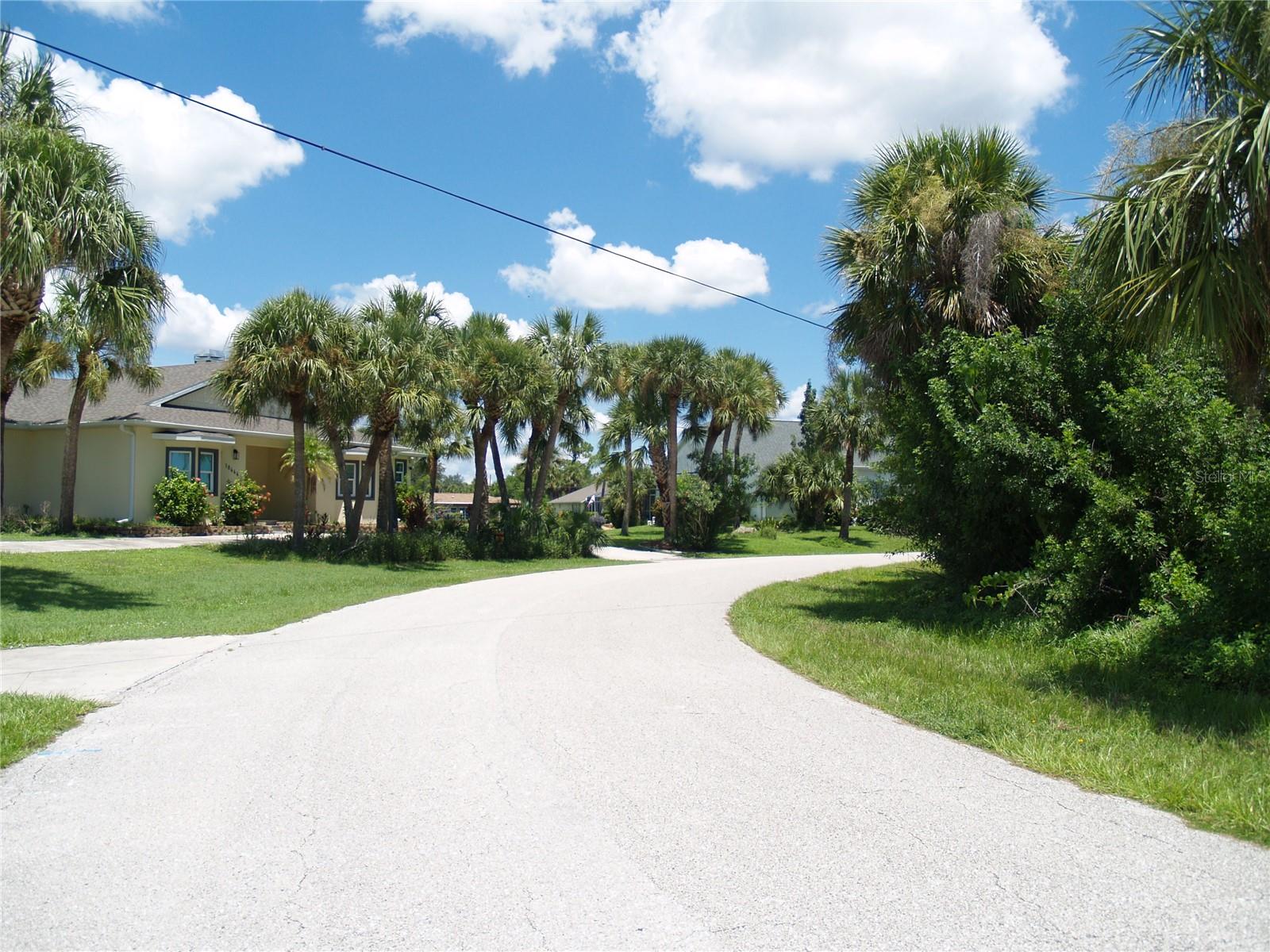 Image 7 of 18 For 18443 Briggs Circle