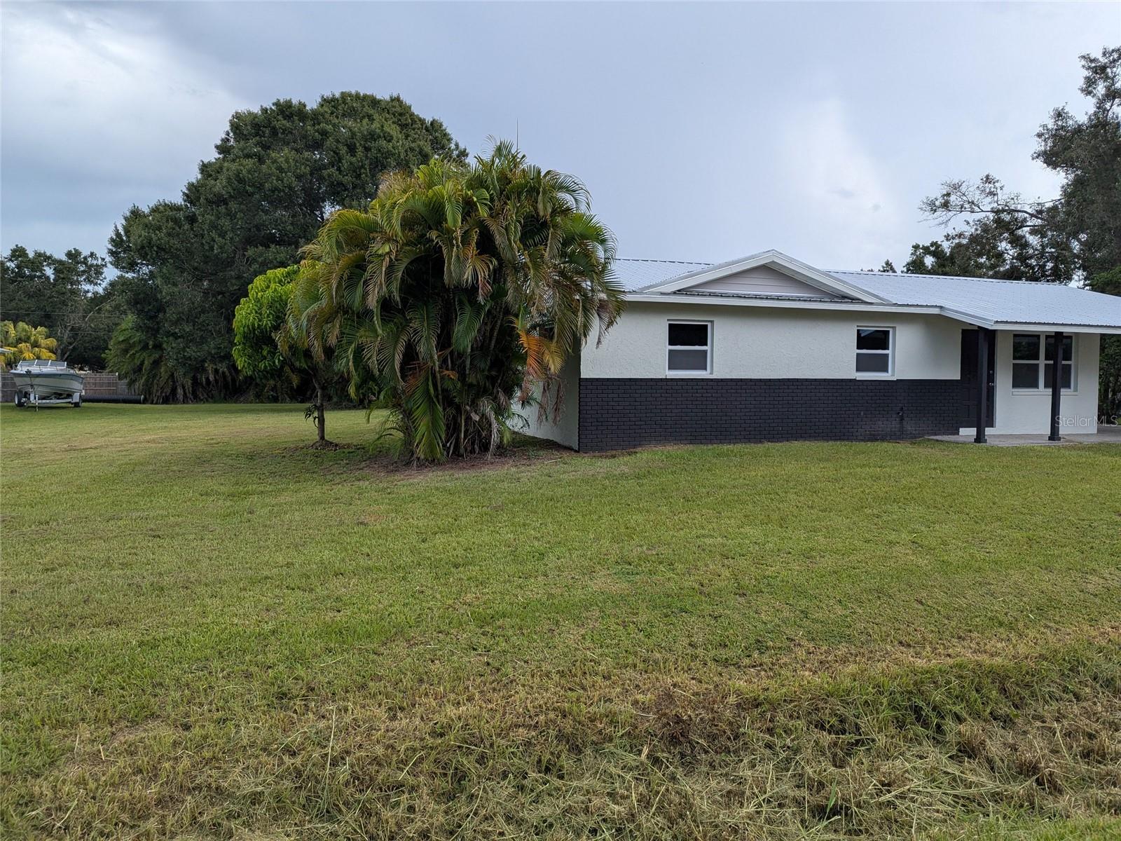 Image 11 of 53 For 1524 Maple Drive