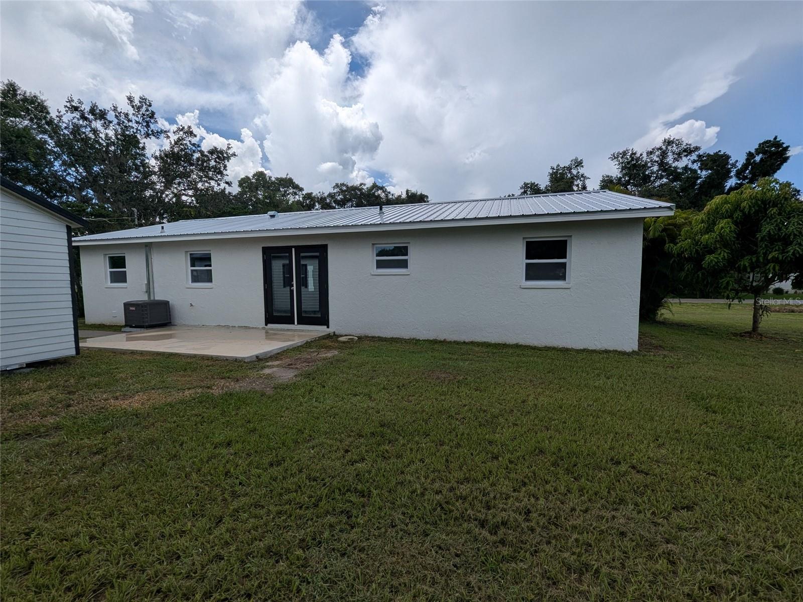 Image 18 of 53 For 1524 Maple Drive