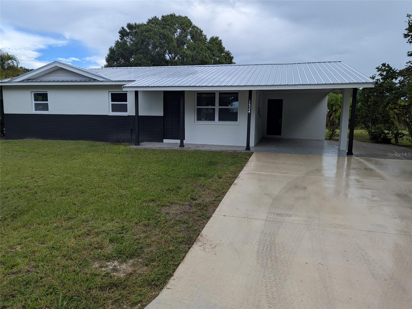 Image 3 of 53 For 1524 Maple Drive