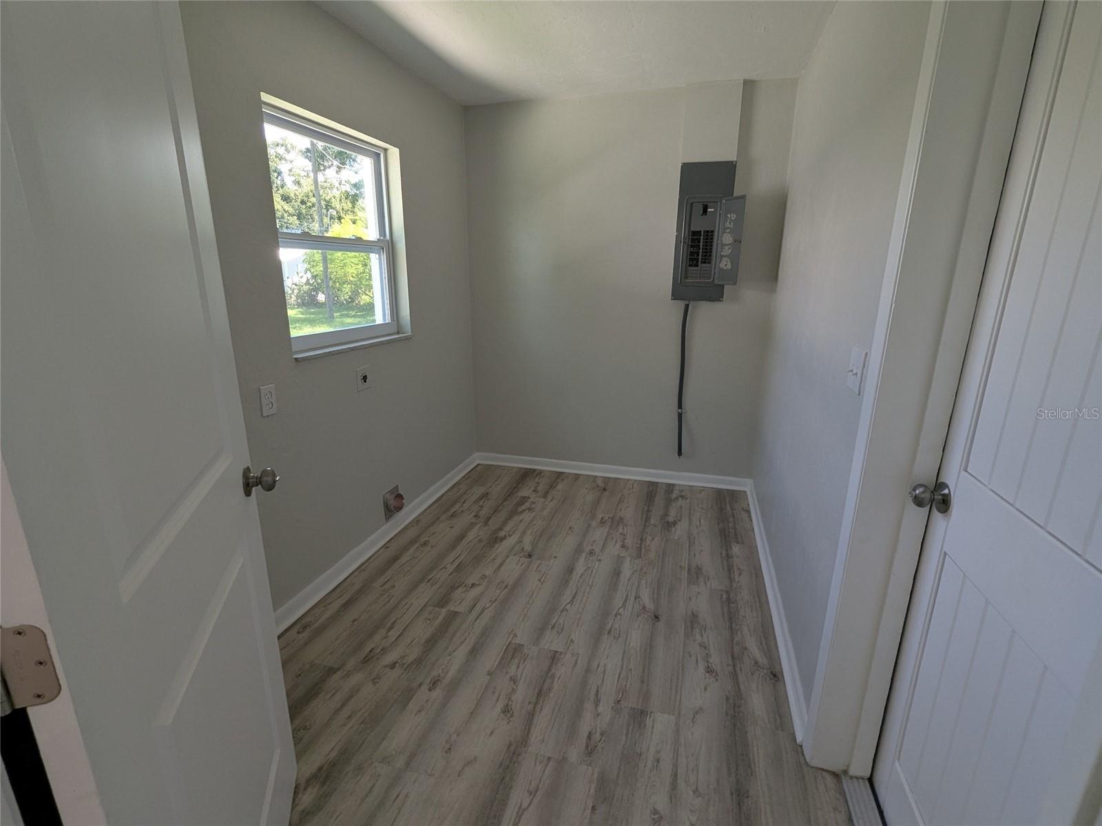 Image 38 of 53 For 1524 Maple Drive