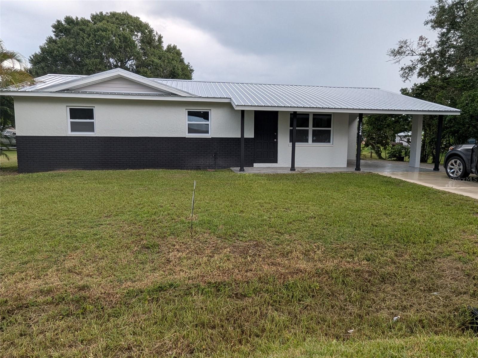 Image 4 of 53 For 1524 Maple Drive