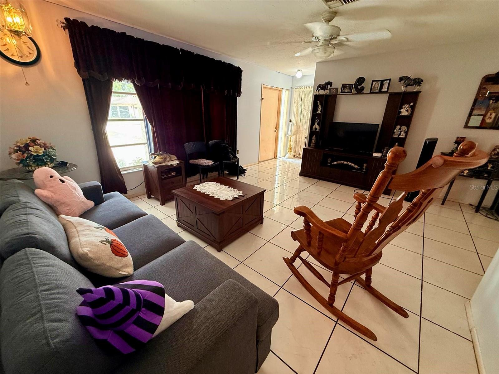Image 6 of 30 For 5824 Whistlewood Circle
