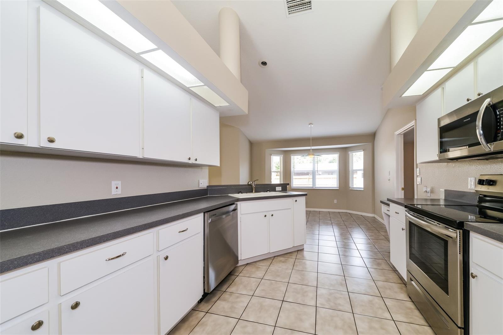Image 5 of 15 For 4335 Hamwood Street