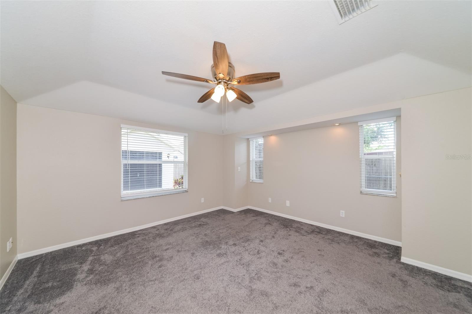 Image 8 of 15 For 4335 Hamwood Street