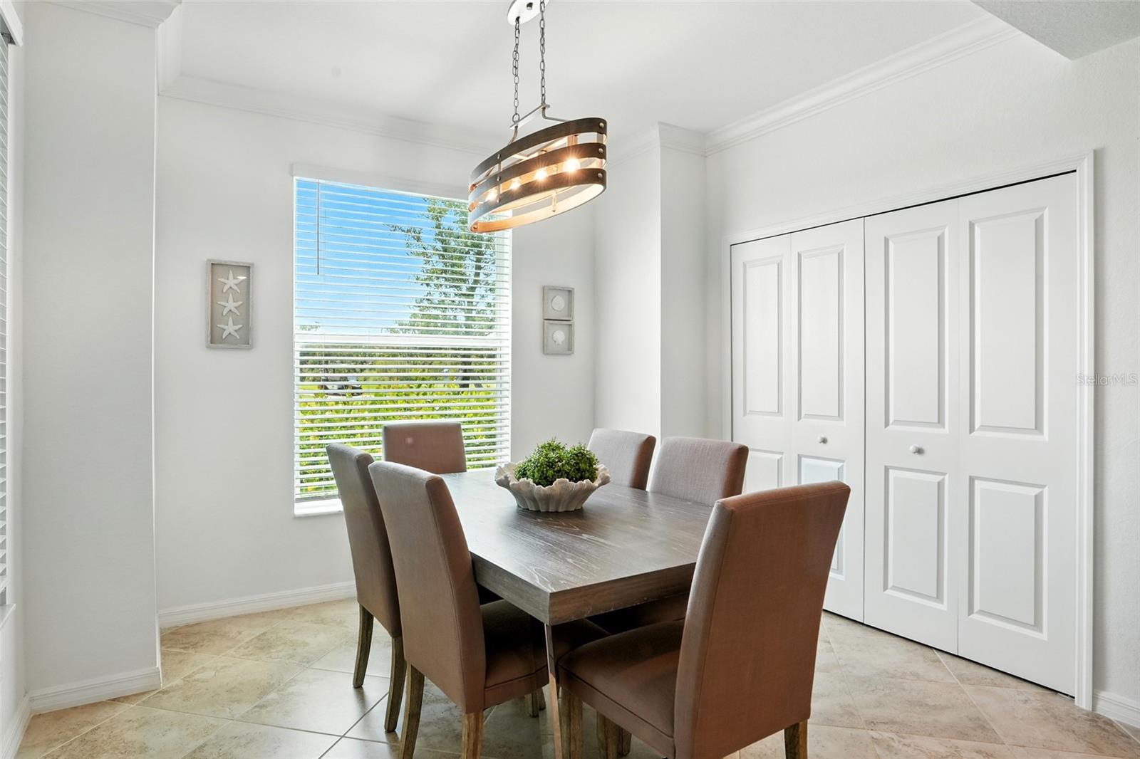 Image 12 of 62 For 14070 Heritage Landing Boulevard 413