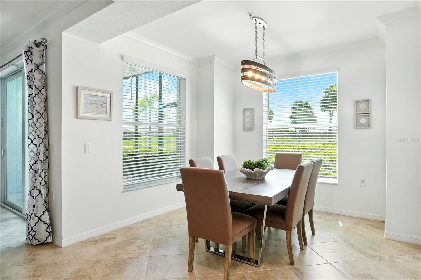 Image 13 of 62 For 14070 Heritage Landing Boulevard 413