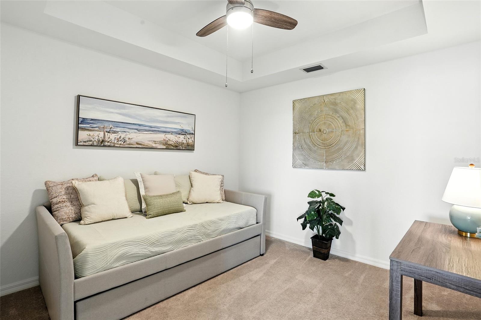 Image 18 of 62 For 14070 Heritage Landing Boulevard 413