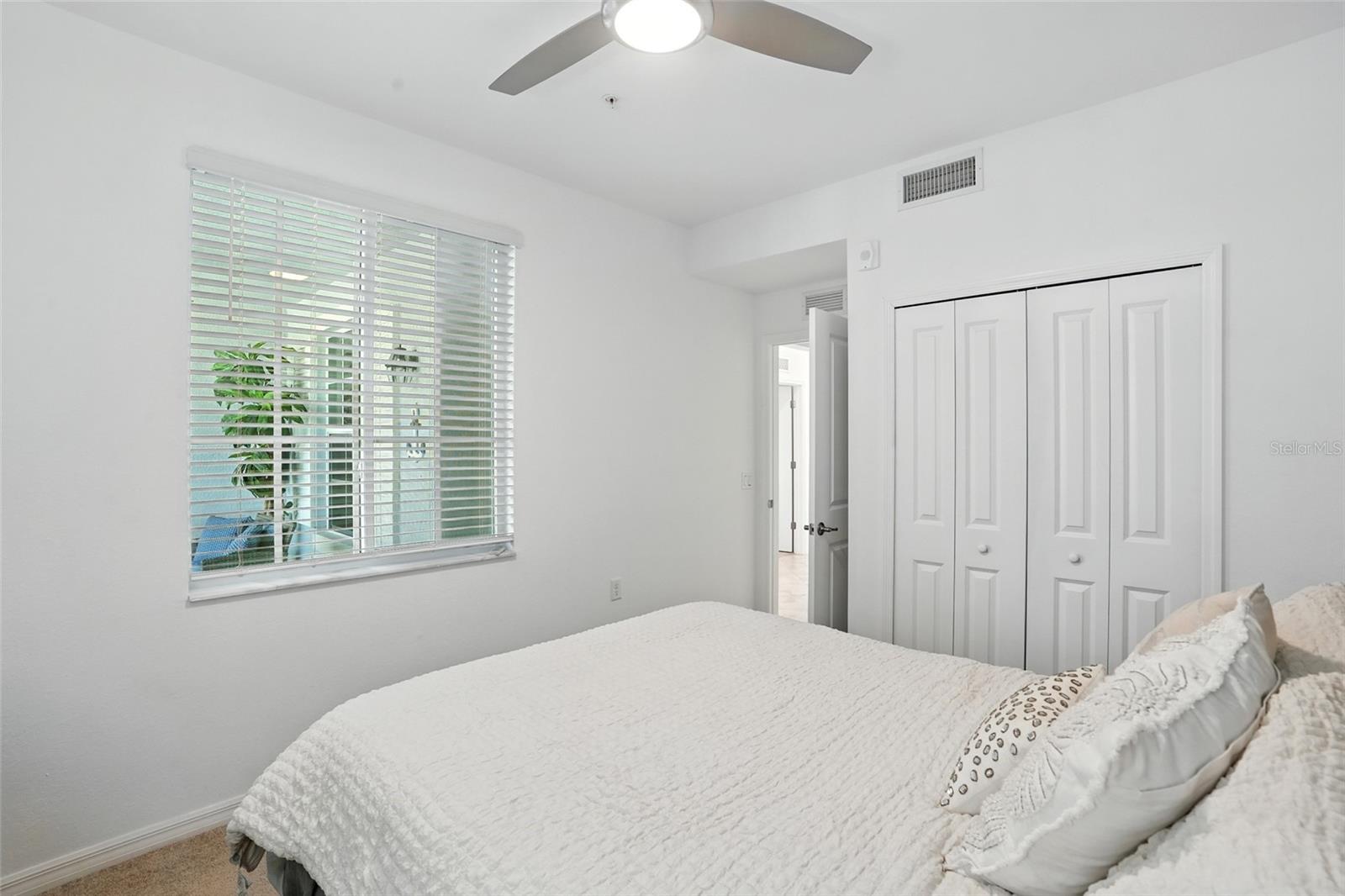 Image 25 of 62 For 14070 Heritage Landing Boulevard 413