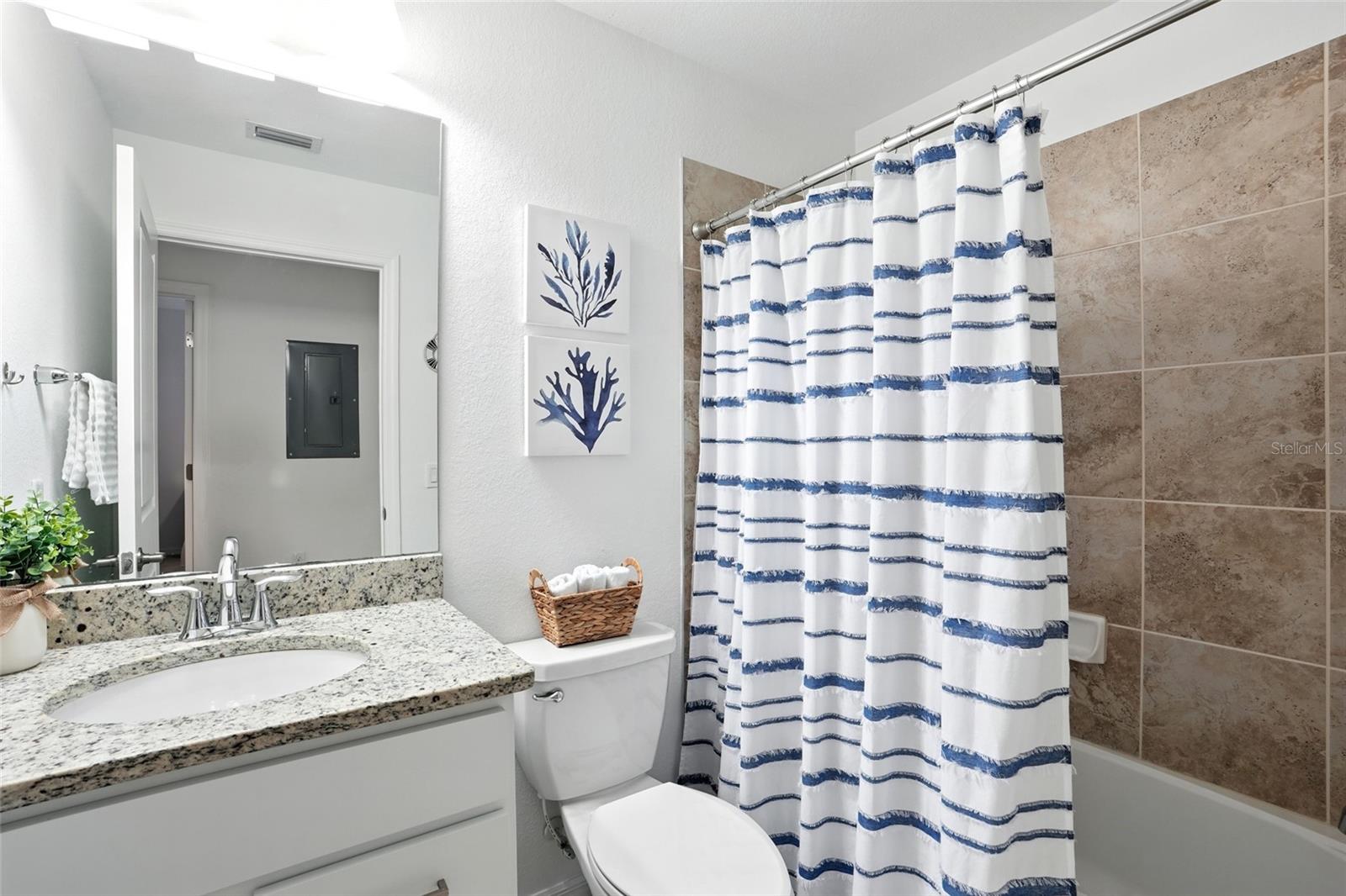 Image 26 of 62 For 14070 Heritage Landing Boulevard 413