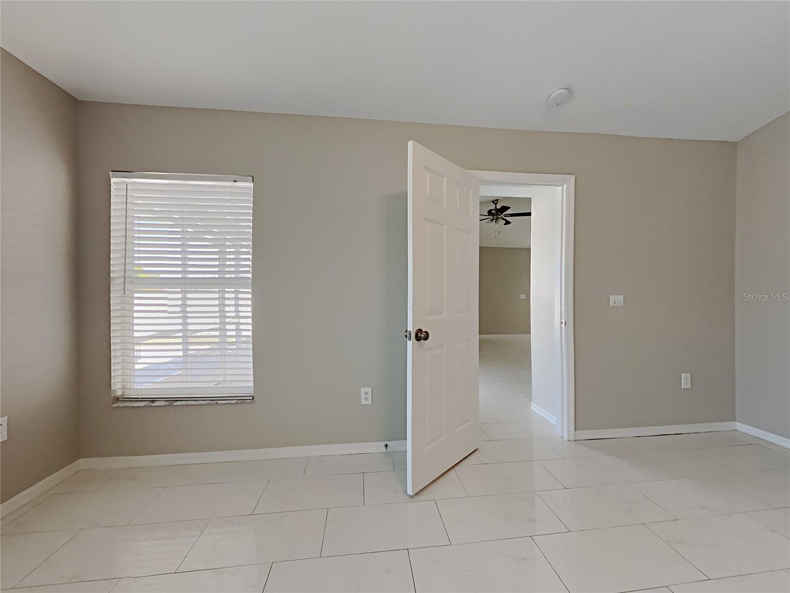 Listing photo id 8 for 10533 Juliano Drive