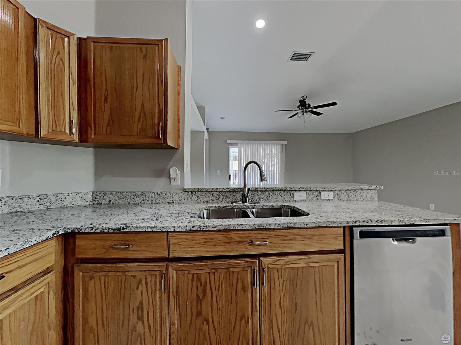 Listing photo id 5 for 10533 Juliano Drive