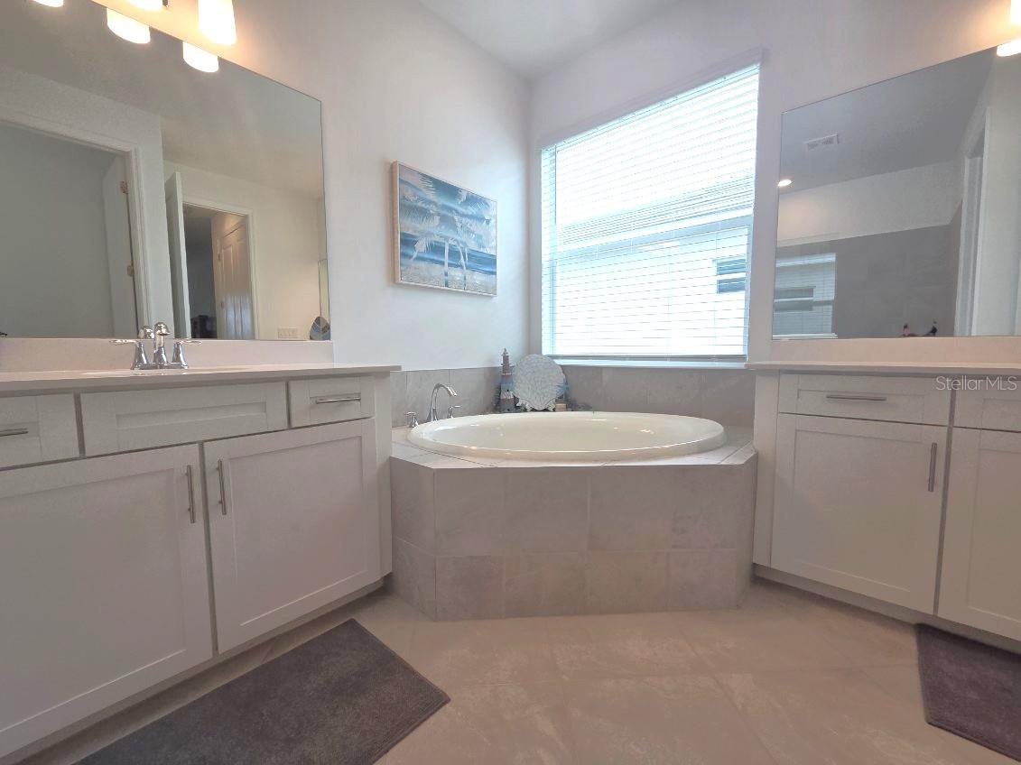 Image 10 of 40 For 17370 Jadestone Court