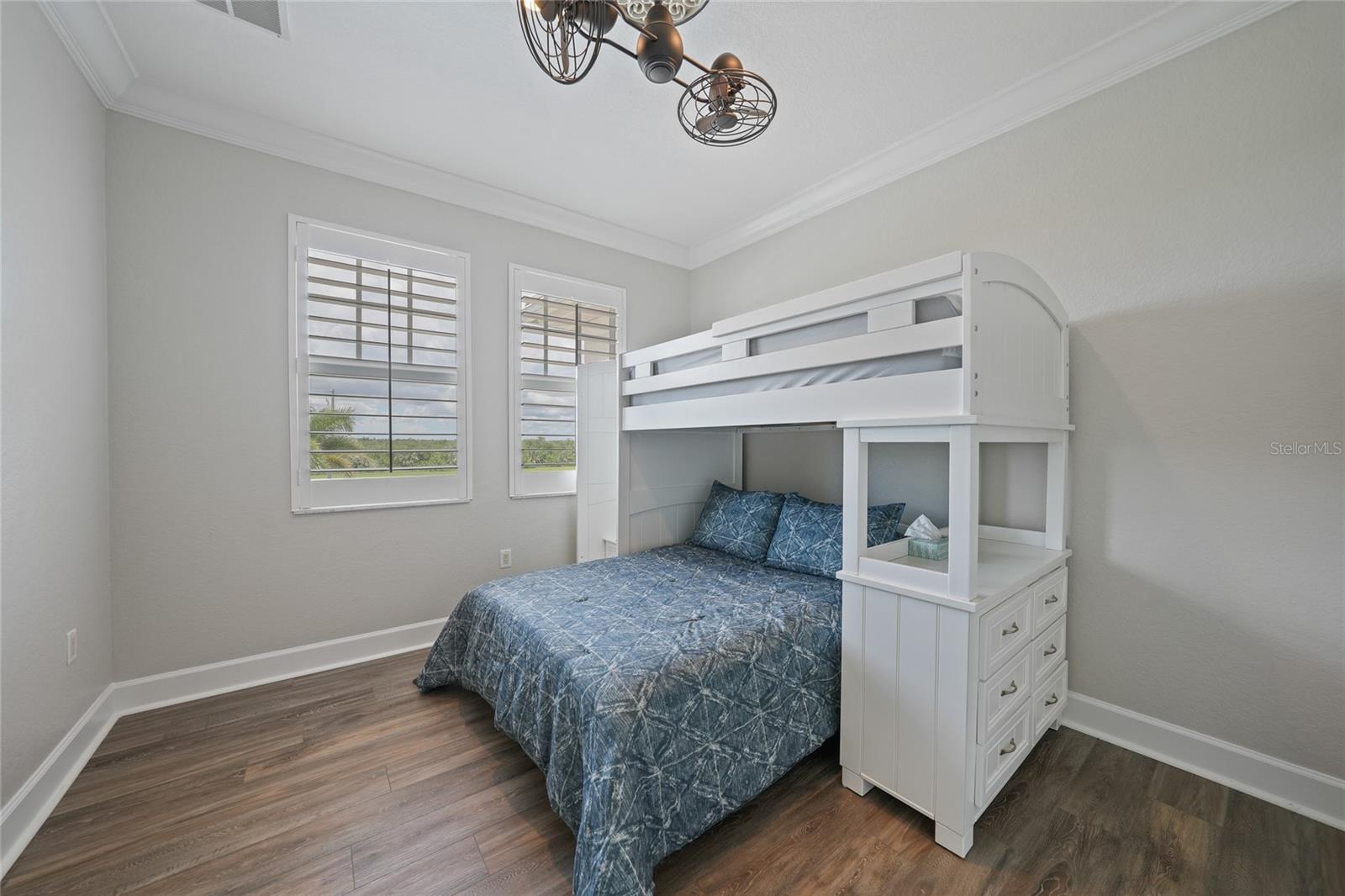 Image 12 of 33 For 17258 Acapulco Road 122