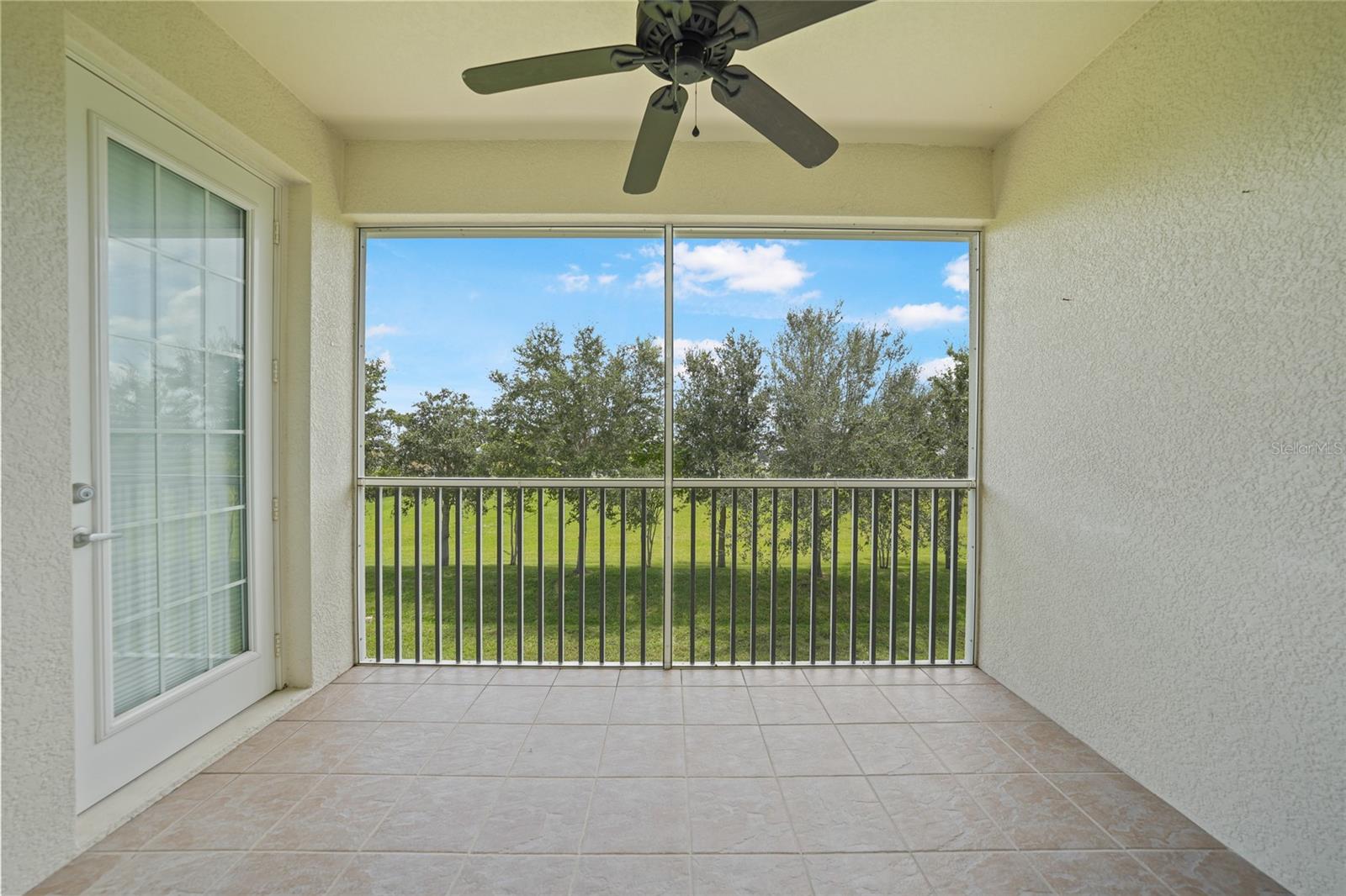Image 25 of 33 For 17258 Acapulco Road 122