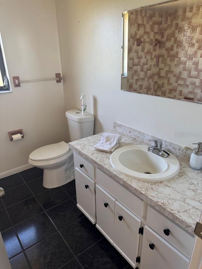 Image 12 of 16 For 11351 Poplin Avenue B