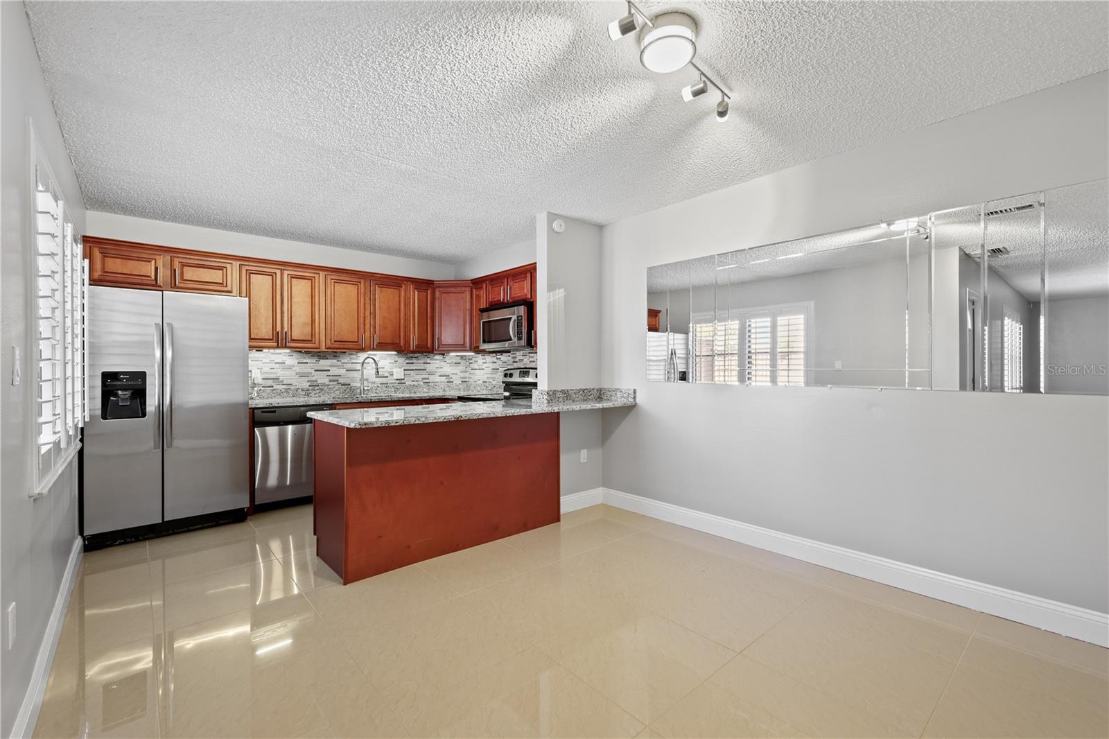 Image 15 of 44 For 5224 Cedarbend Drive 4