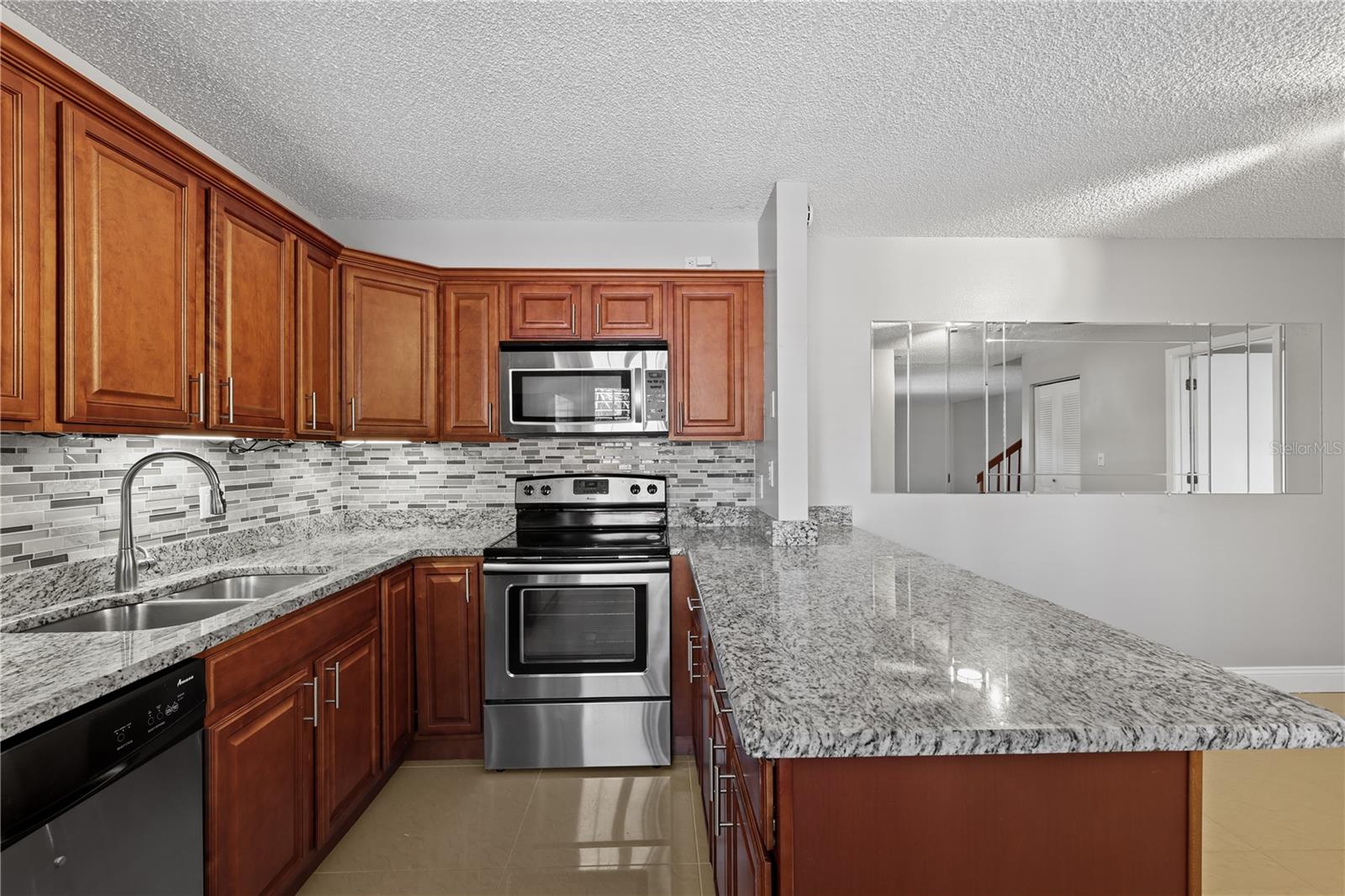 Image 19 of 44 For 5224 Cedarbend Drive 4