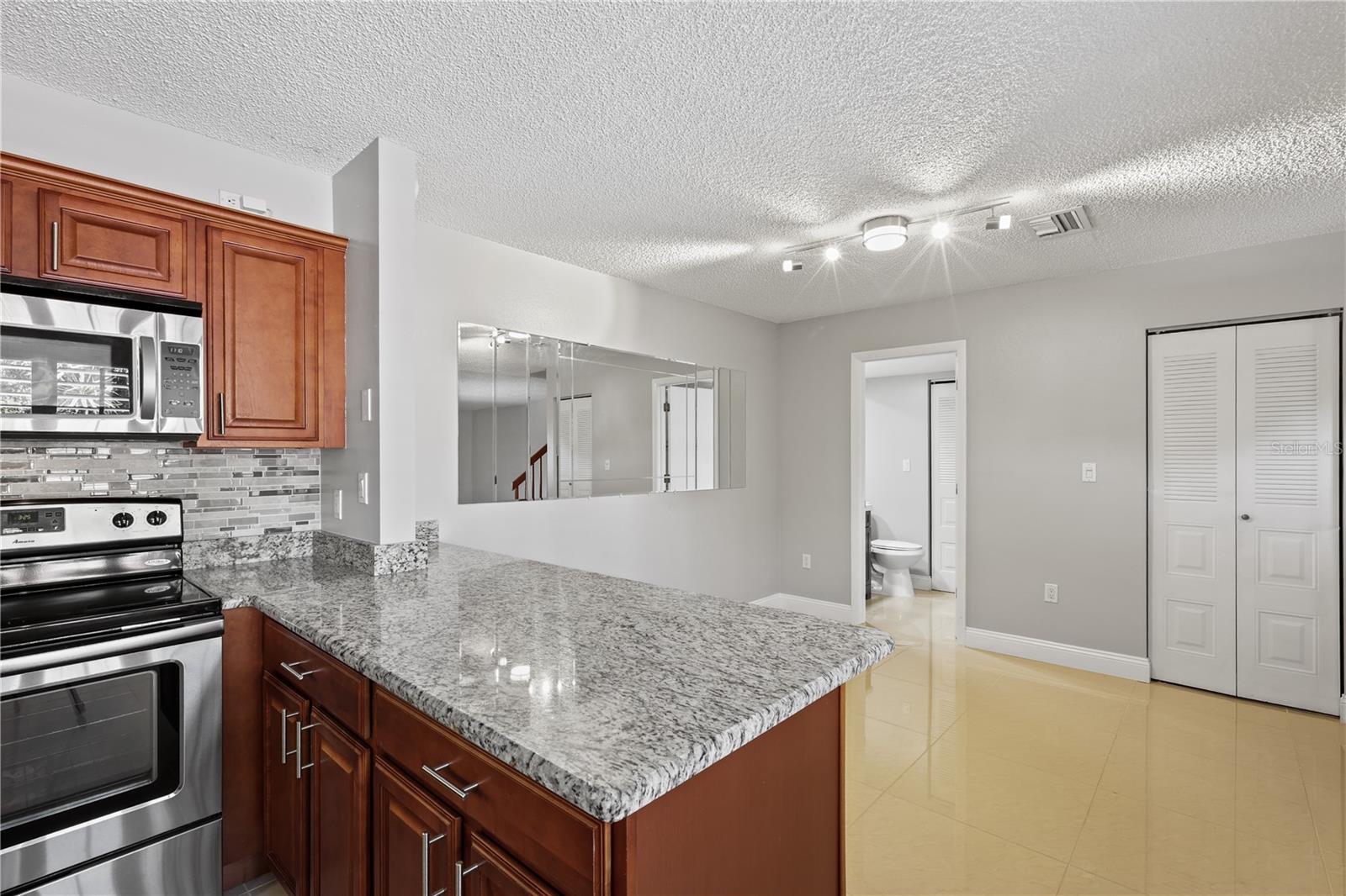 Image 20 of 44 For 5224 Cedarbend Drive 4